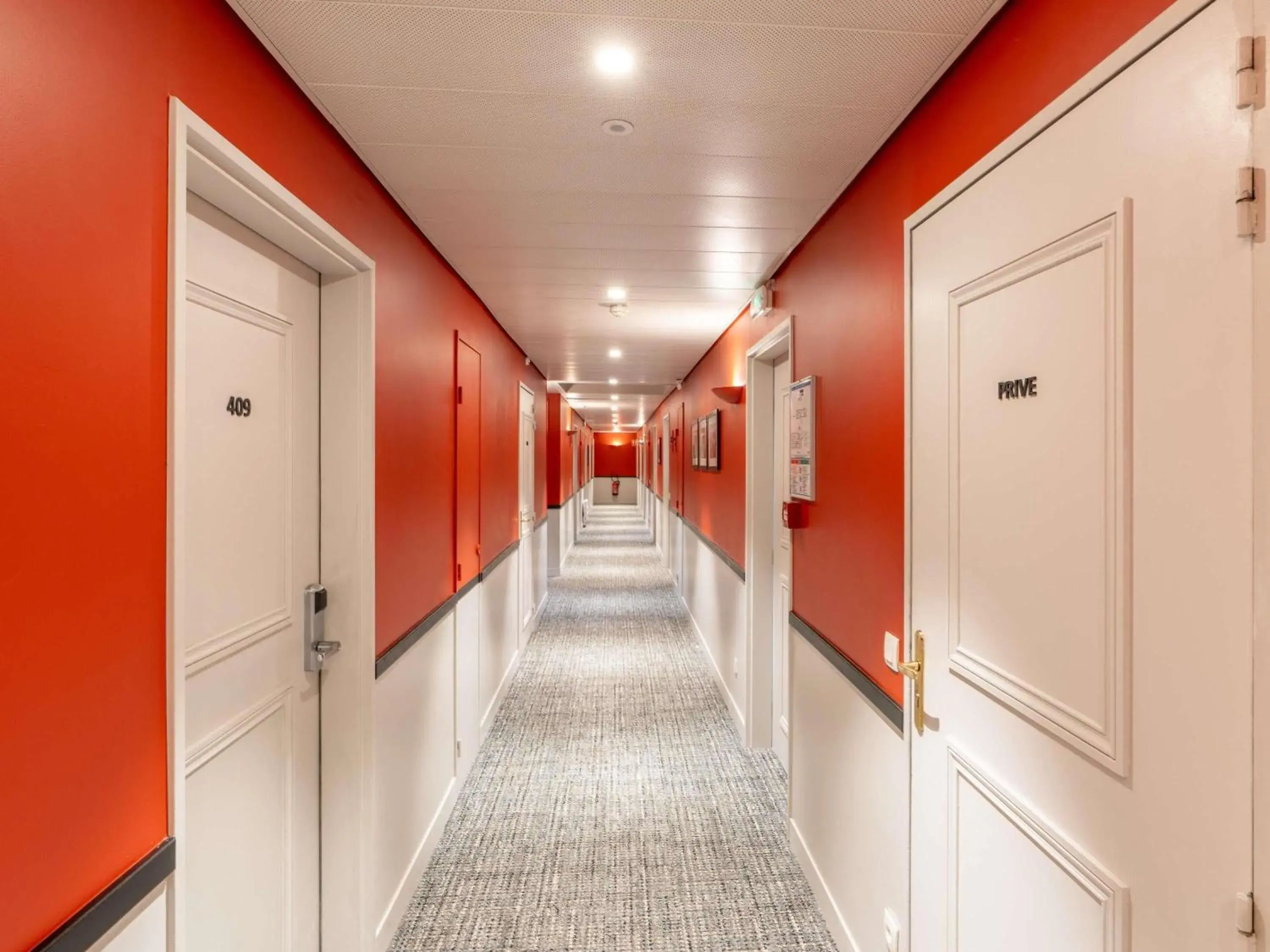 Property building in Mercure Deauville Centre Property building in Mercure Deauville Centre