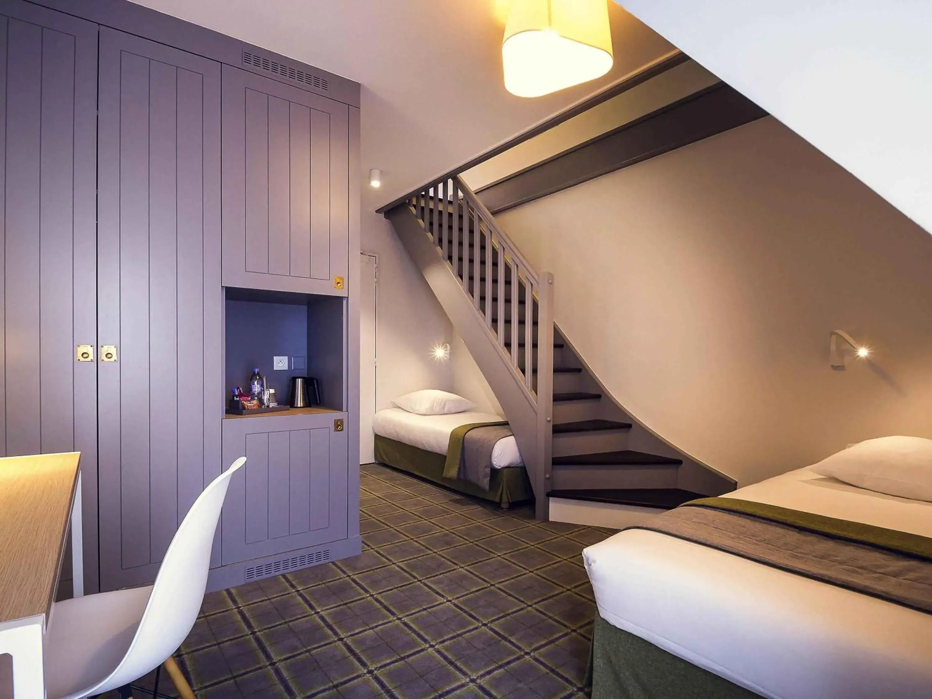 Bedroom, Bed in Mercure Deauville Centre Bedroom, Bed in Mercure Deauville Centre