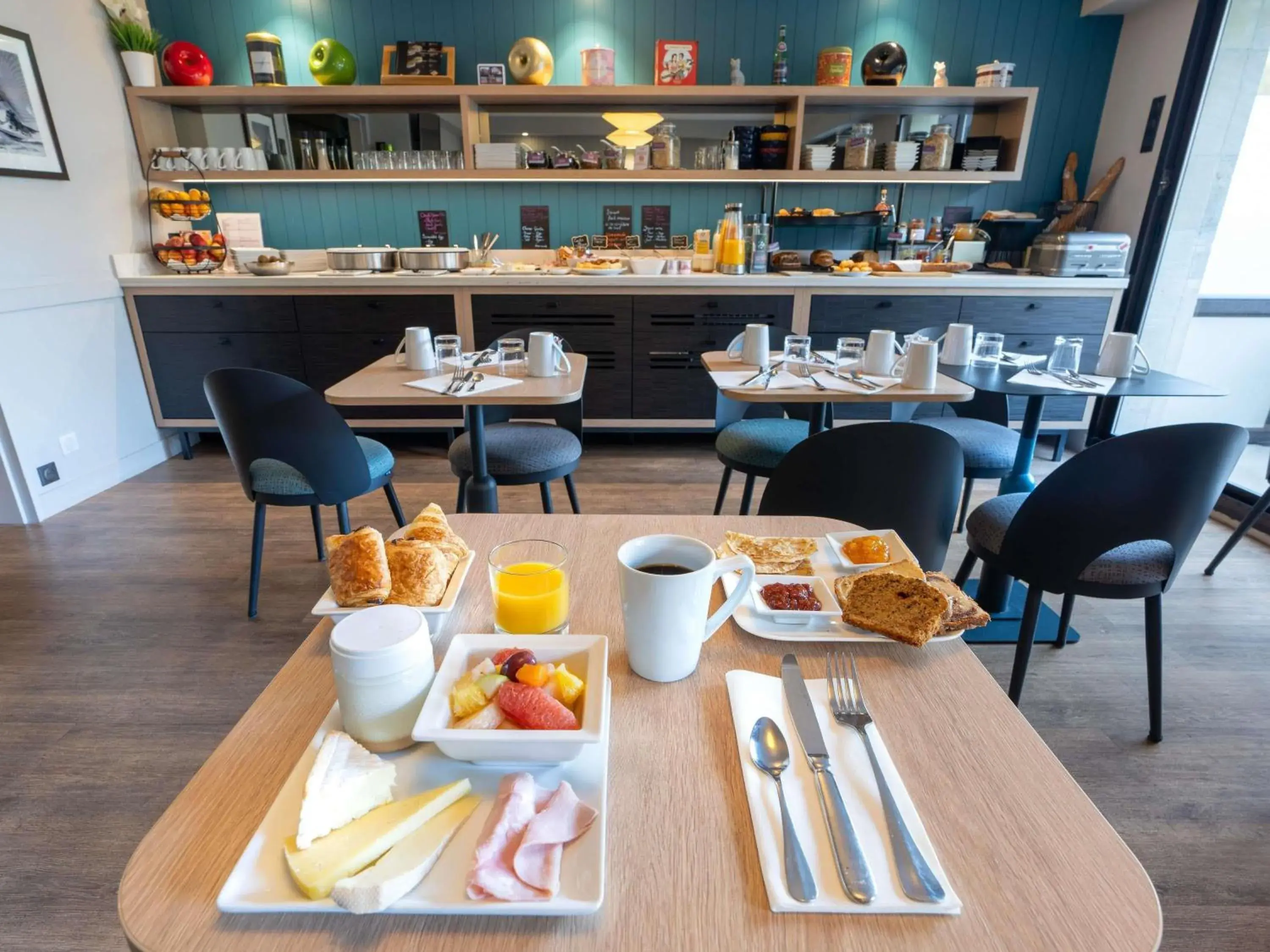 Property building in Mercure Deauville Centre Property building in Mercure Deauville Centre