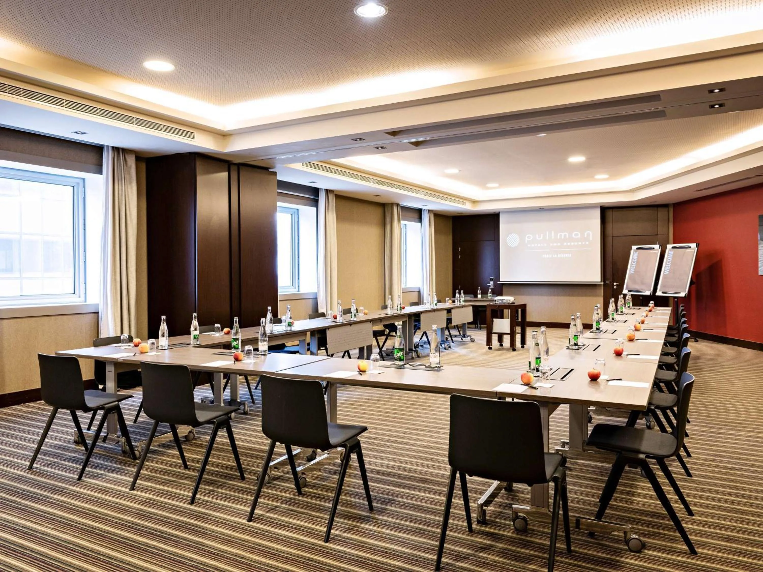 Meeting/conference room in Pullman Paris La Défense