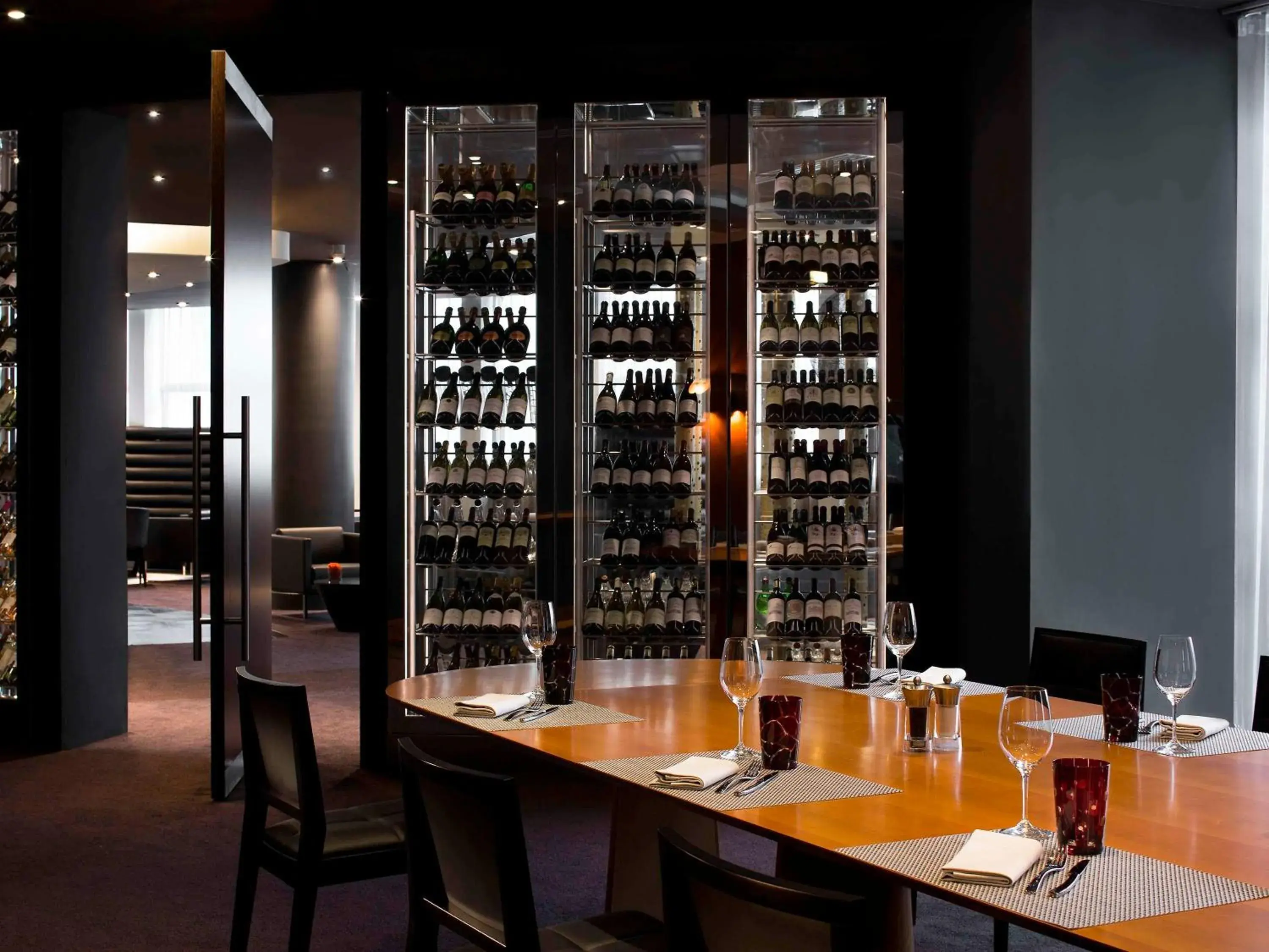 Restaurant/places to eat in Pullman Paris La Défense Restaurant/places to eat in Pullman Paris La Défense