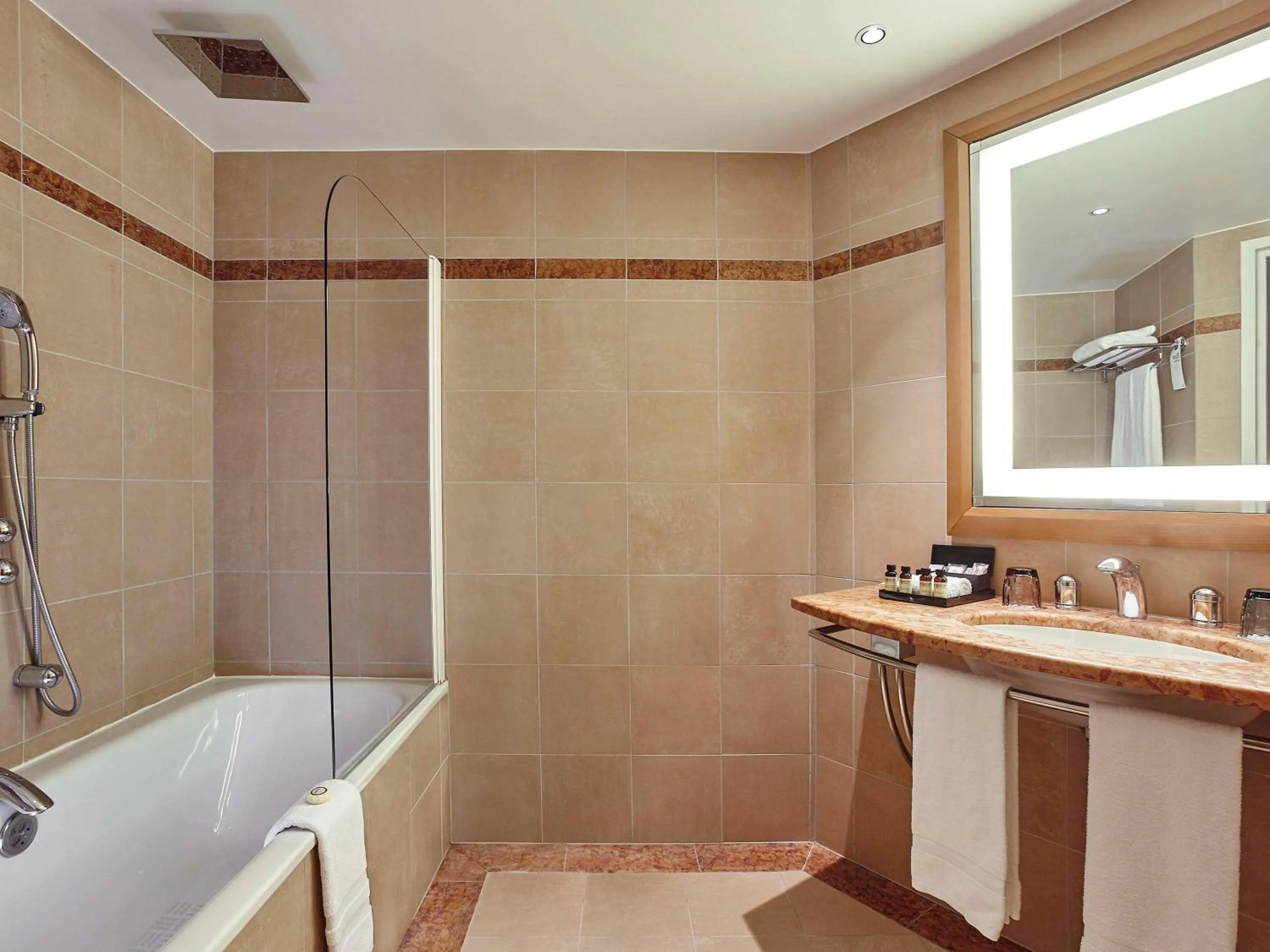 Bathroom in Pullman Paris La Défense