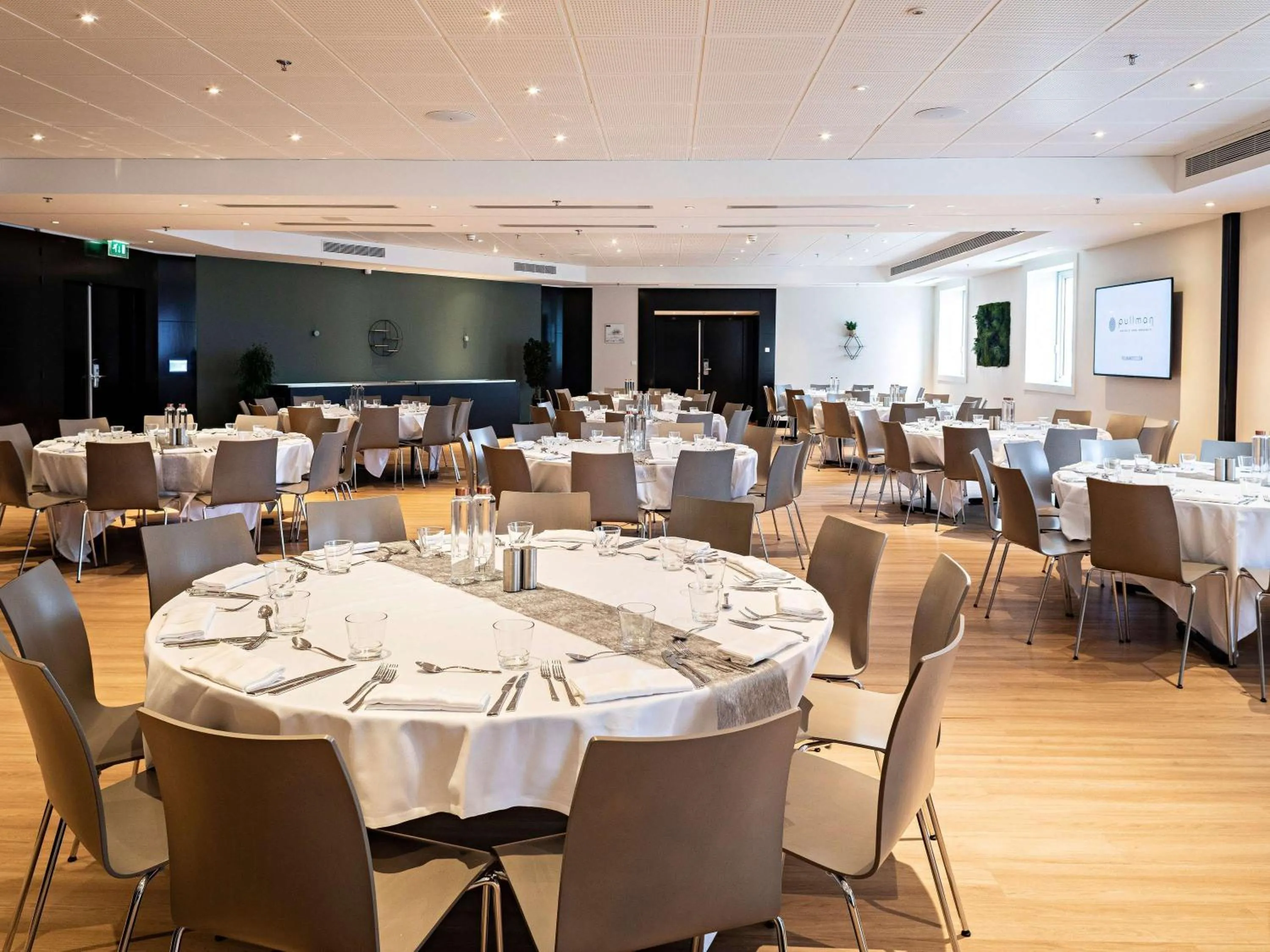 Meeting/conference room in Pullman Paris La Défense