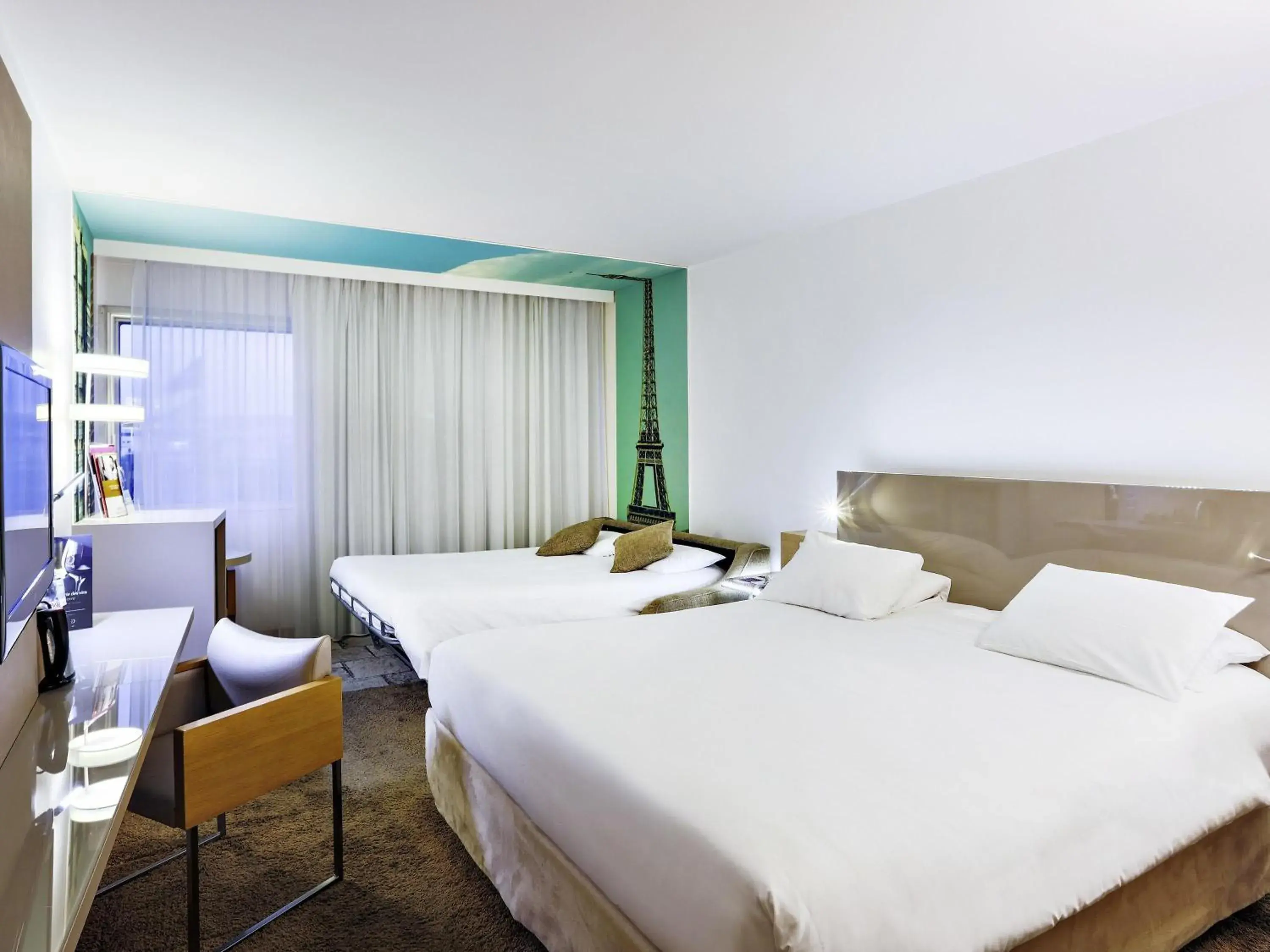 Other, Bed in Mercure Paris Vaugirard Porte De Versailles Other, Bed in Mercure Paris Vaugirard Porte De Versailles