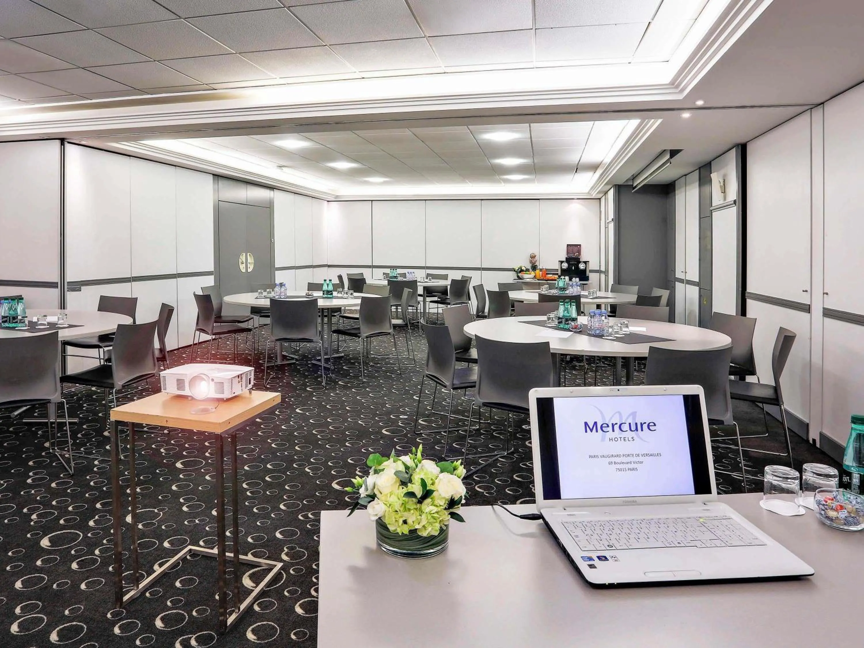 Meeting/conference room in Mercure Paris Vaugirard Porte De Versailles