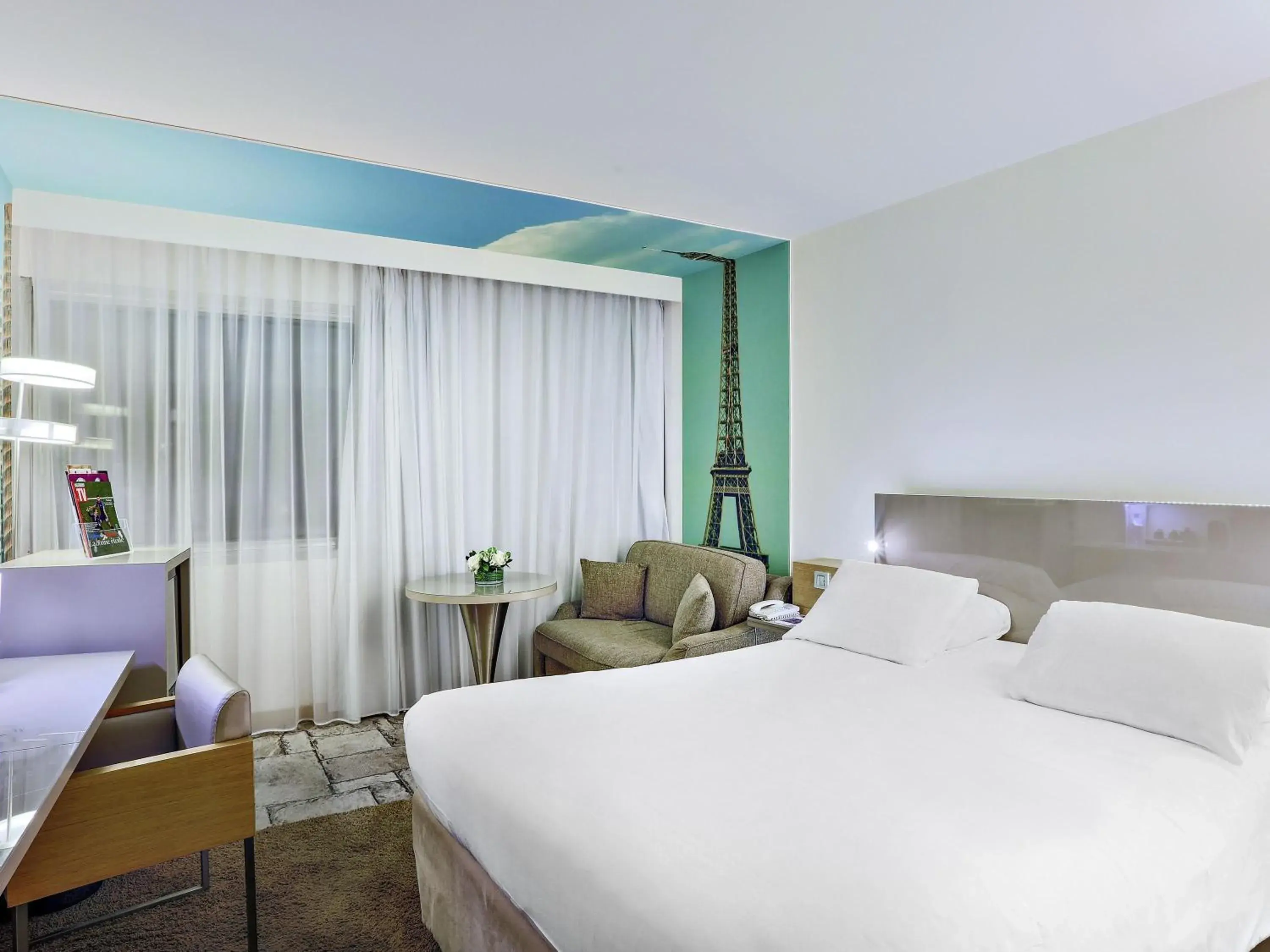 Bedroom, Bed in Mercure Paris Vaugirard Porte De Versailles Bedroom, Bed in Mercure Paris Vaugirard Porte De Versailles