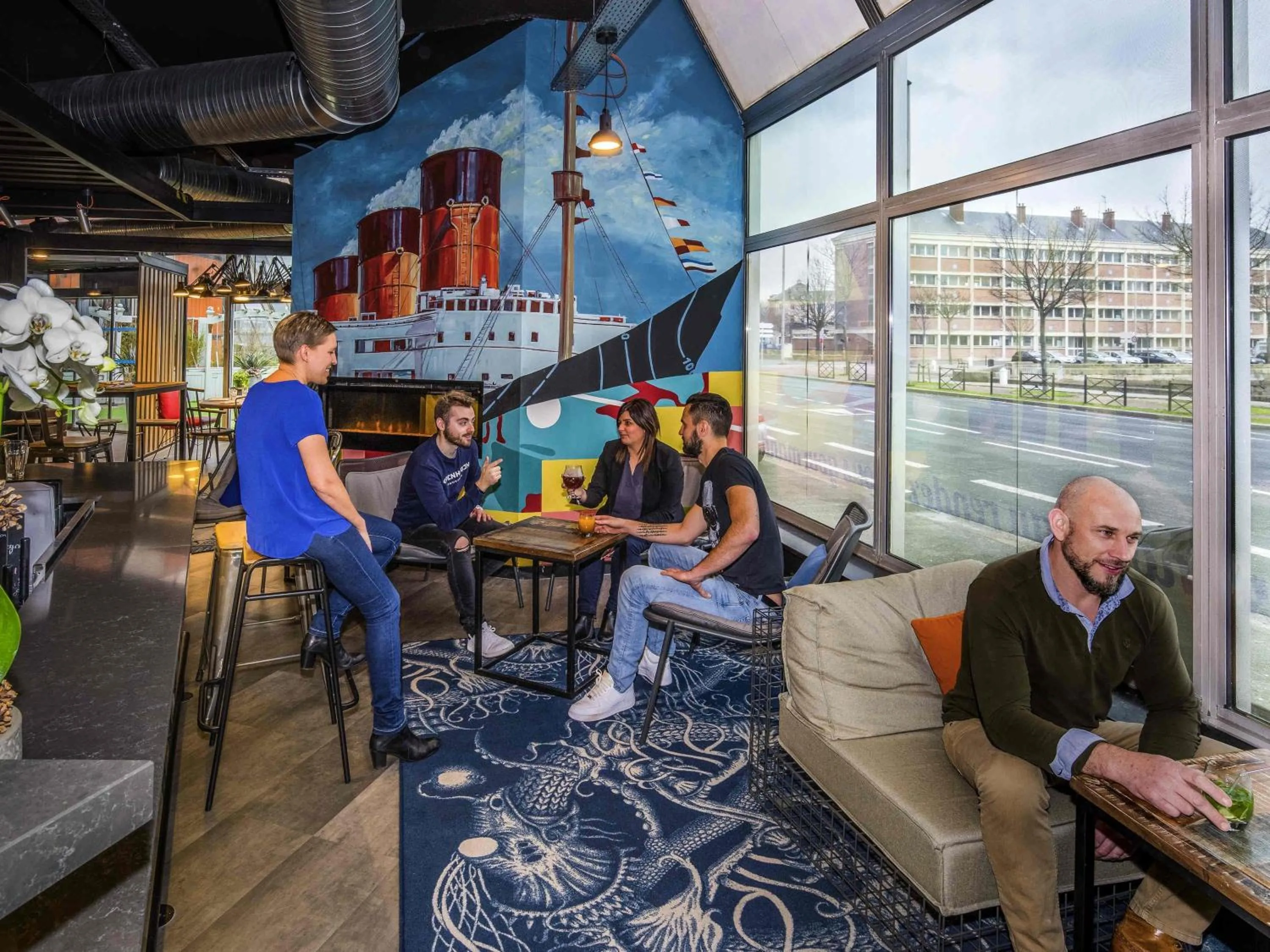 Restaurant/places to eat in Mercure Le Havre Centre Bassin Du Commerce