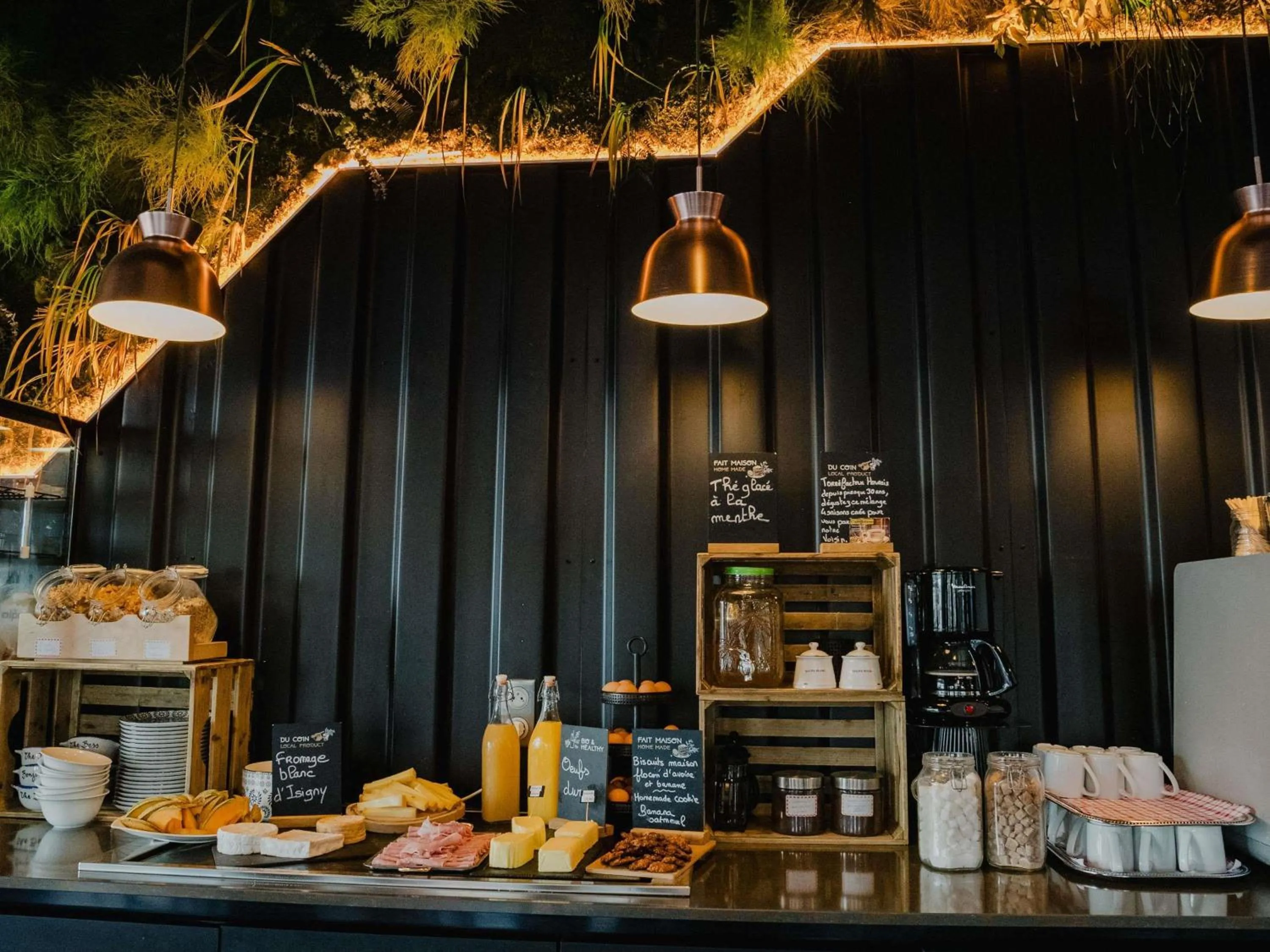 Breakfast in Mercure Le Havre Centre Bassin Du Commerce