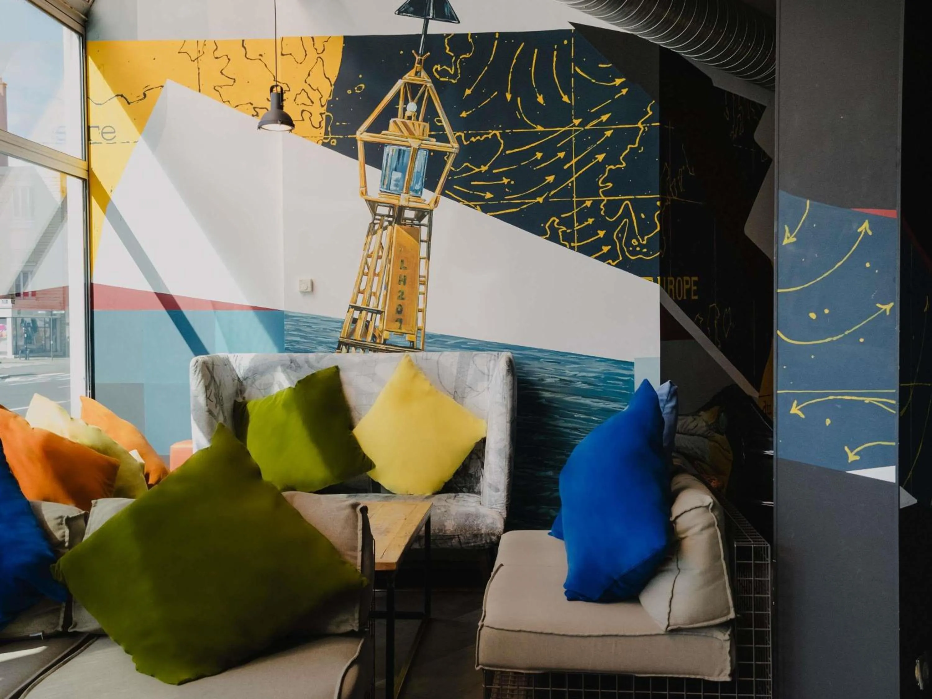 Lounge or bar in Mercure Le Havre Centre Bassin Du Commerce