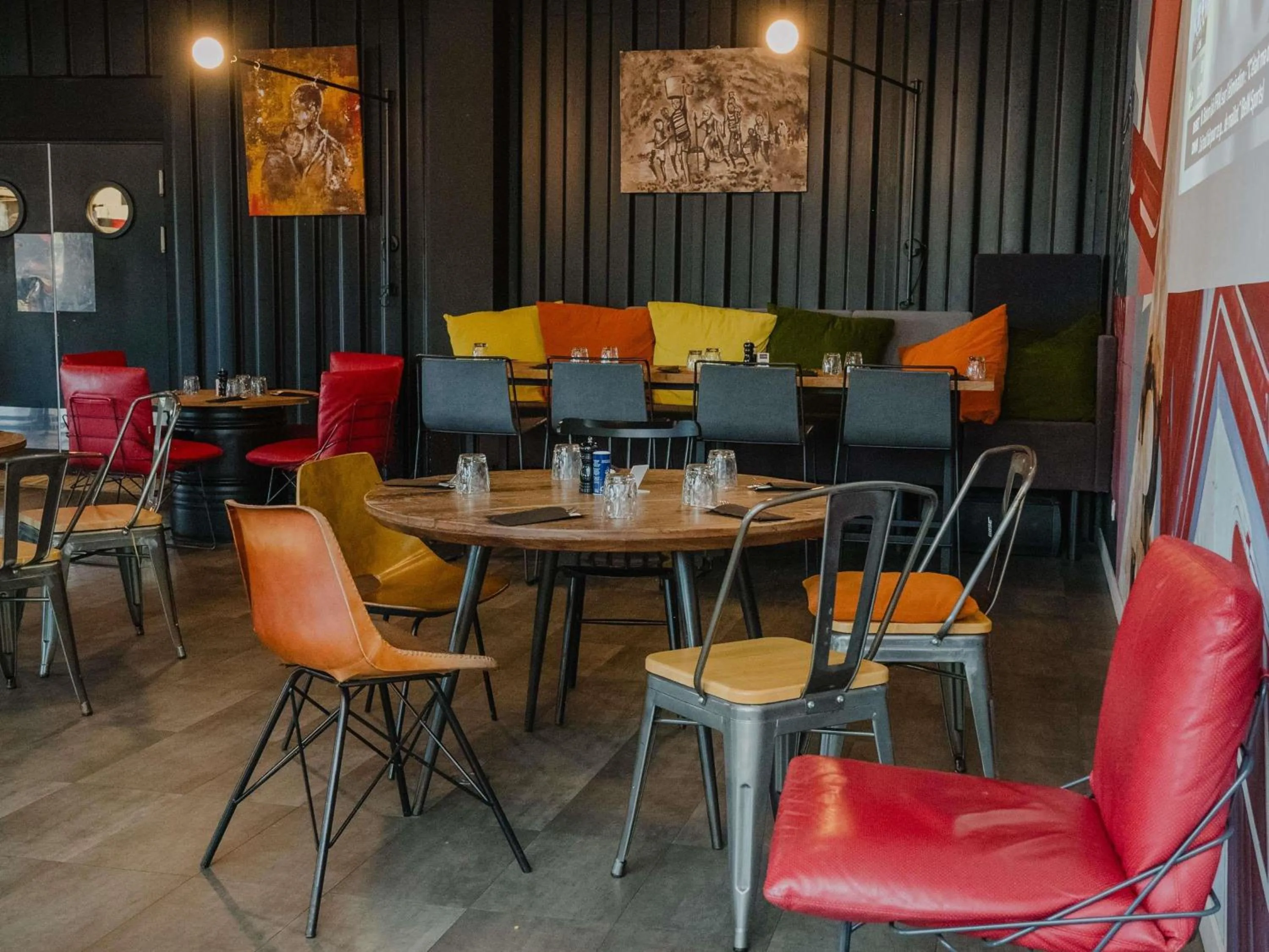 Property building in Mercure Le Havre Centre Bassin Du Commerce