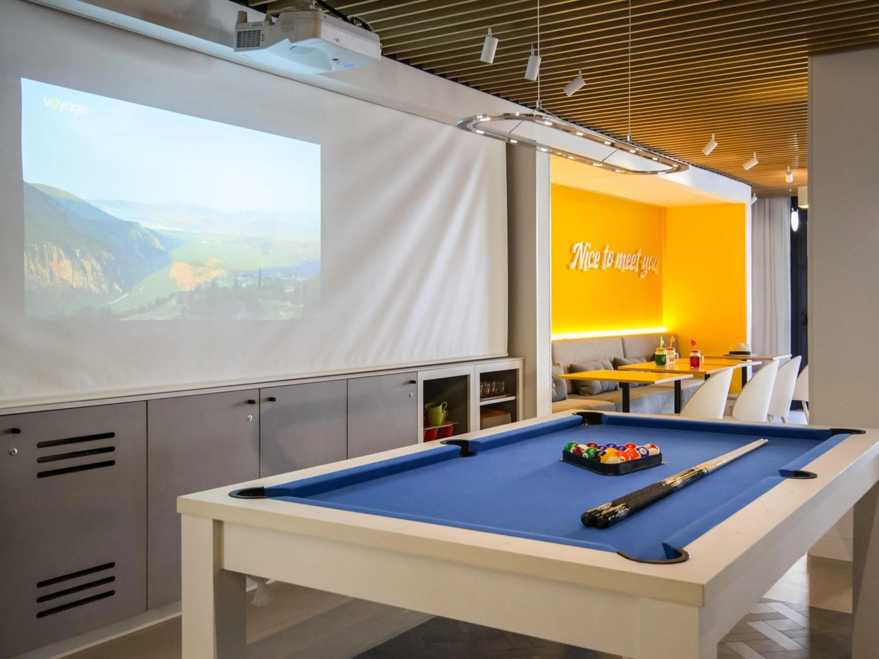 Lounge or bar in ibis Styles Nice Cap 3000 Aéroport