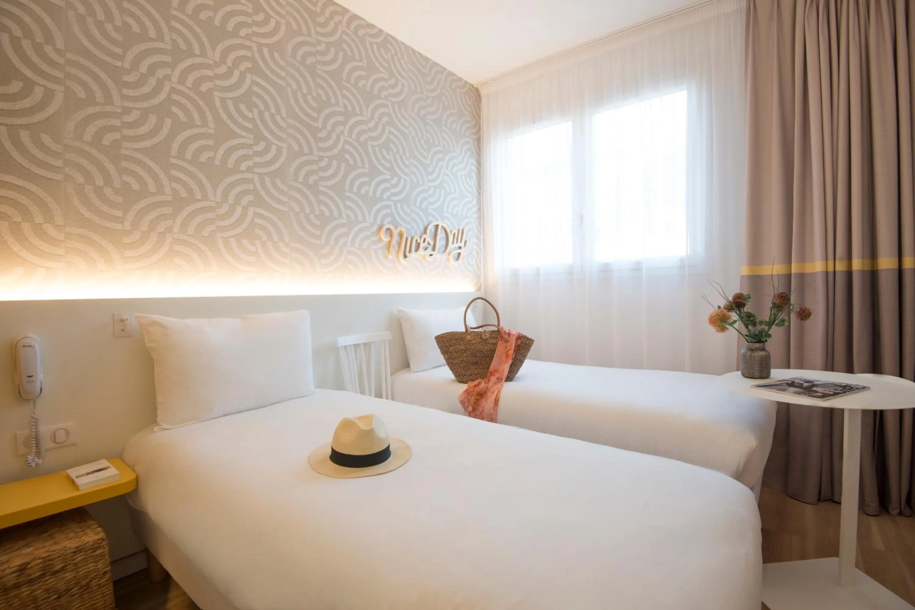 Photo of the whole room, Bed in ibis Styles Nice Cap 3000 Aéroport