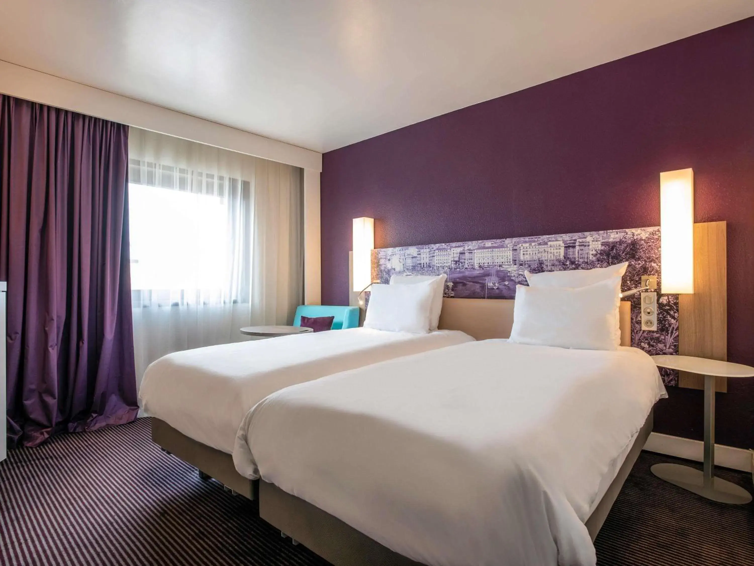 Bedroom, Bed in Mercure Marseille Centre Vieux Port Bedroom, Bed in Mercure Marseille Centre Vieux Port