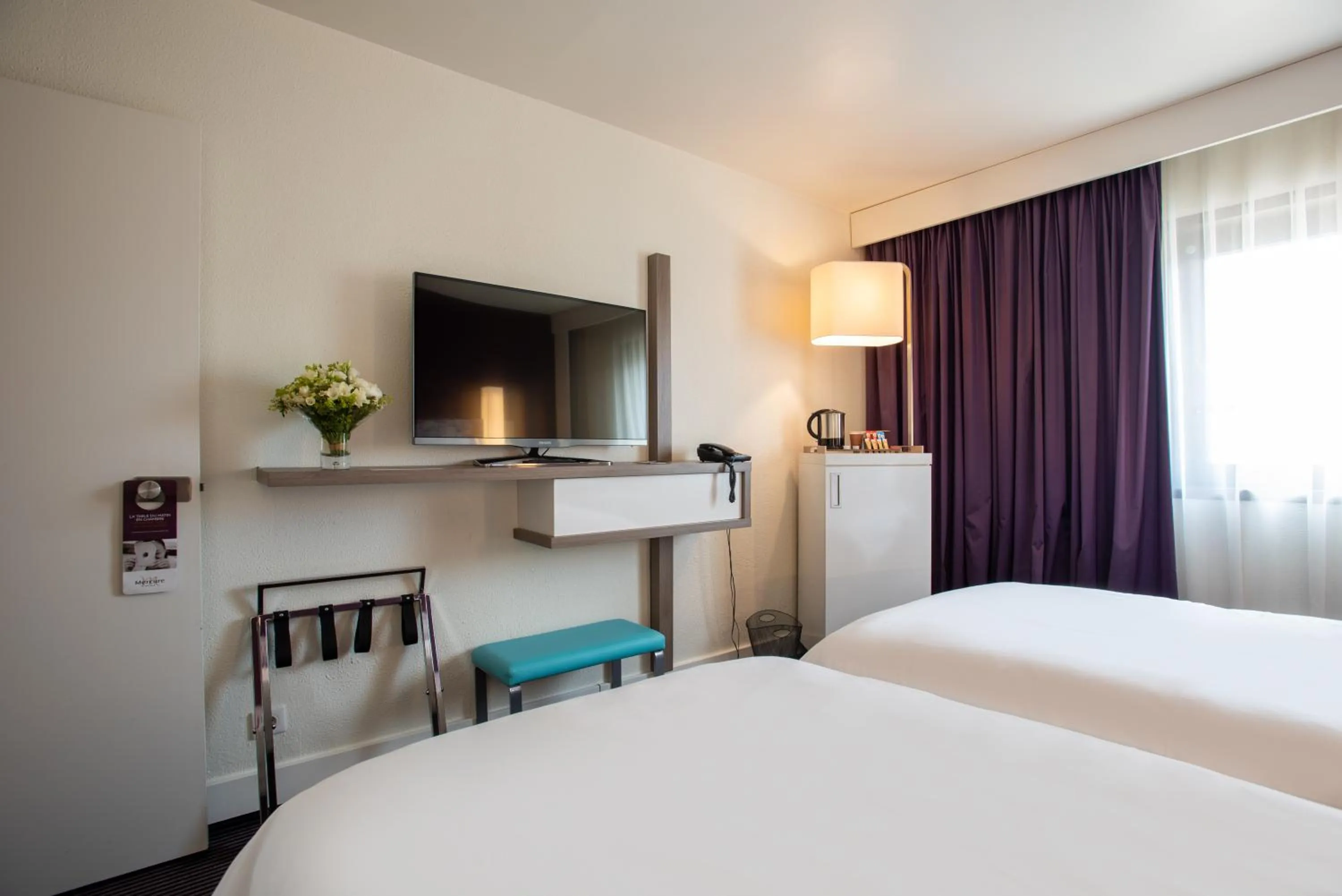 Bedroom, Bed in Mercure Marseille Centre Vieux Port