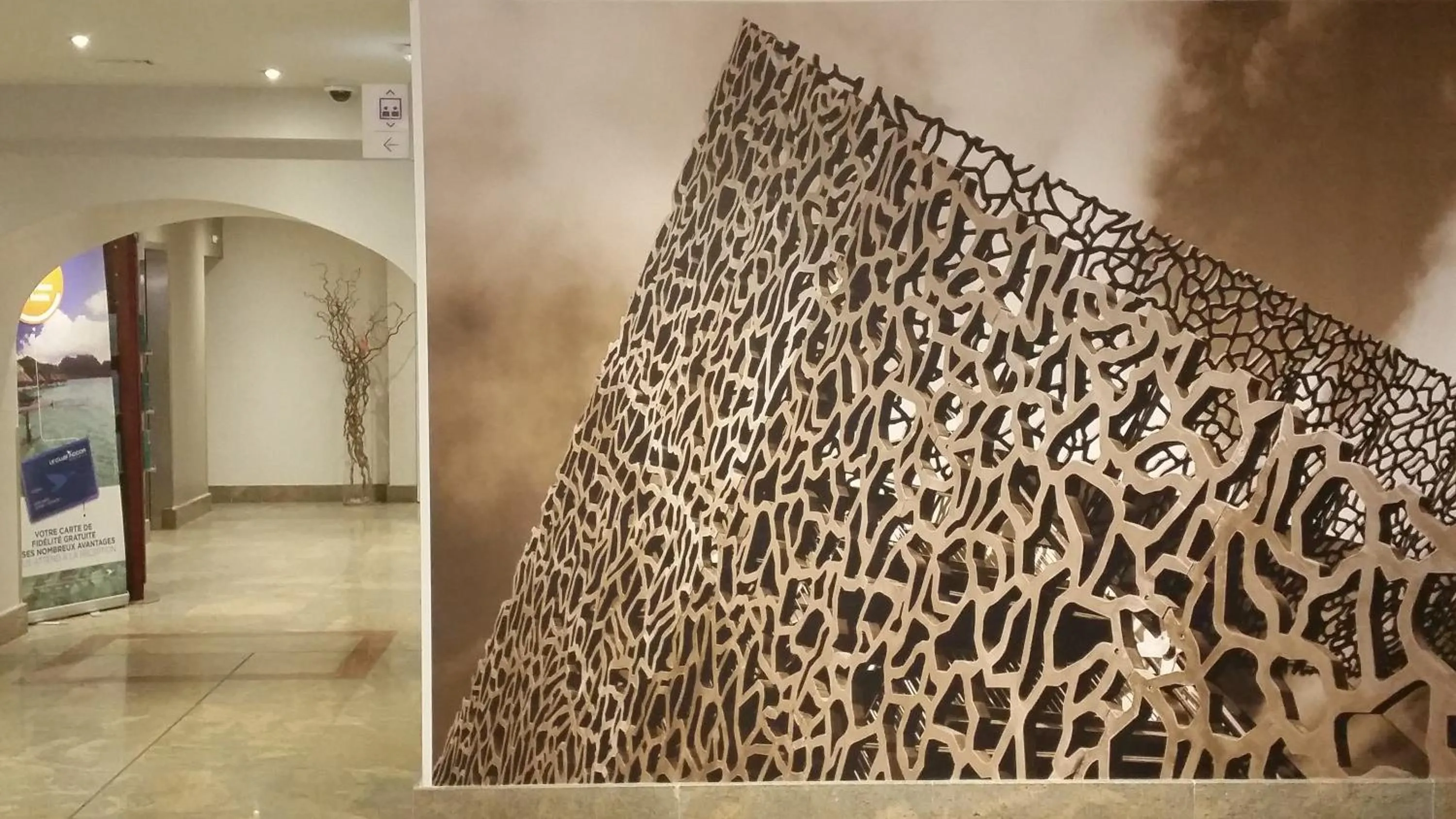 Lobby or reception in Mercure Marseille Centre Vieux Port