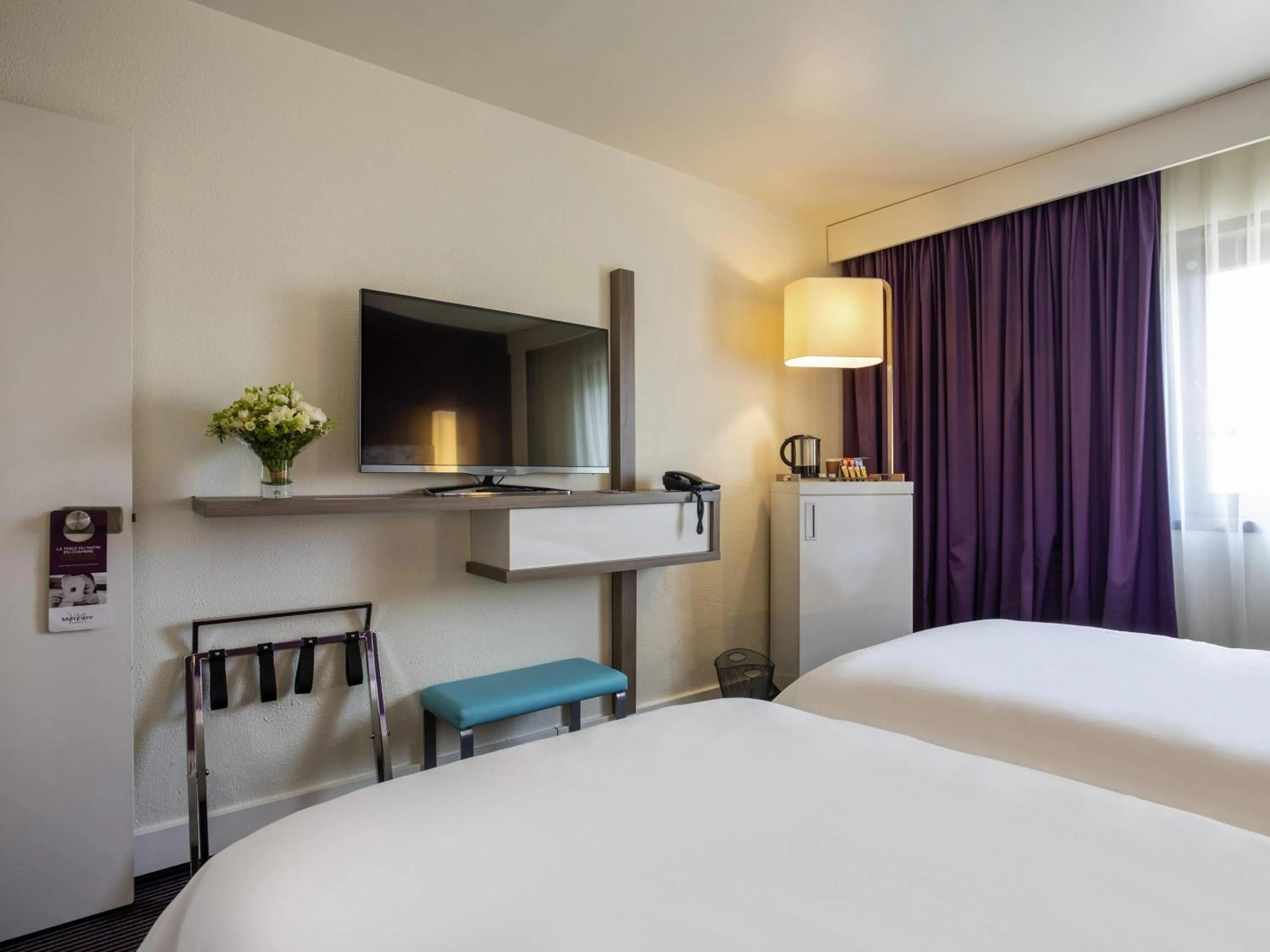 Bedroom, Bed in Mercure Marseille Centre Vieux Port