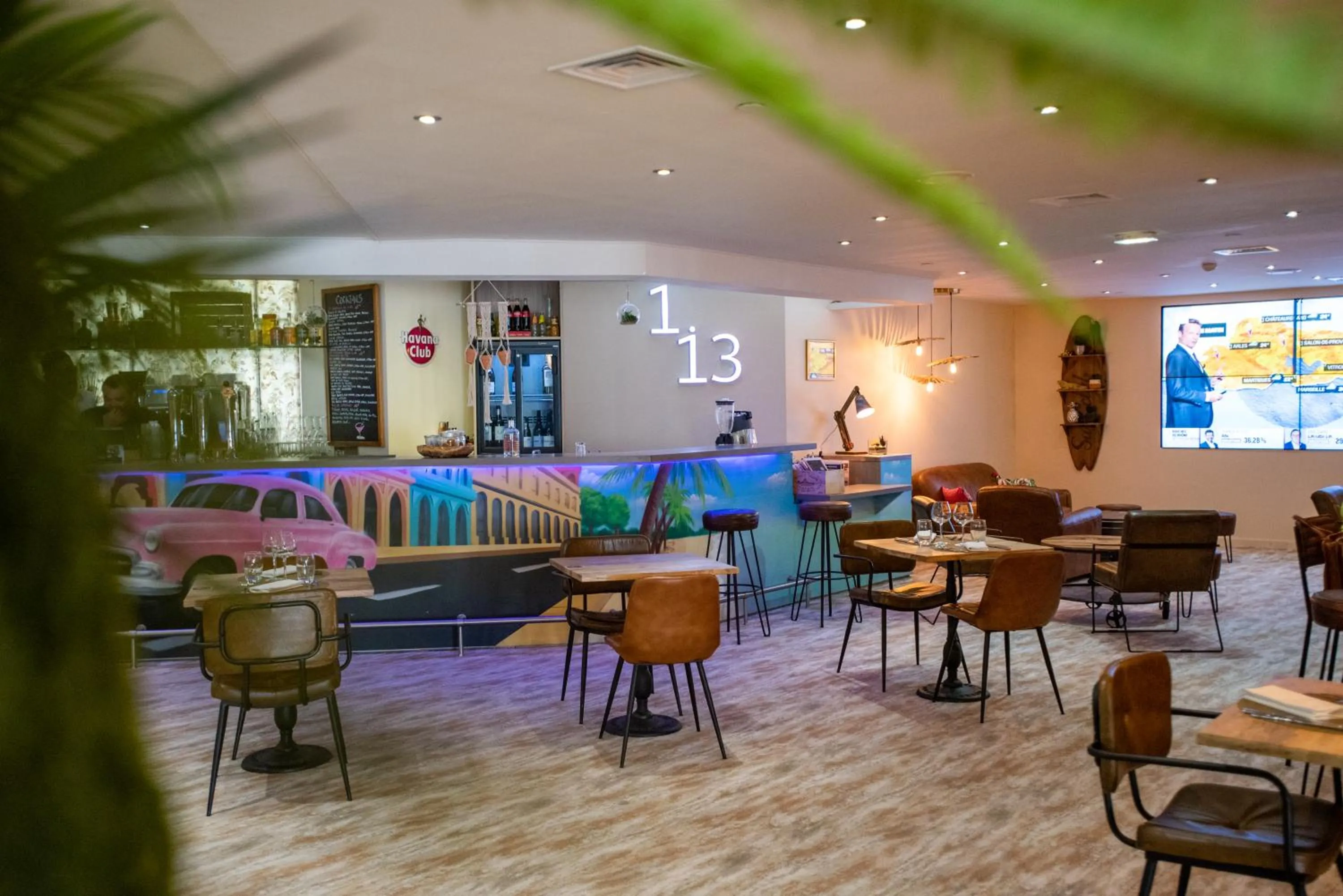 Lounge or bar in Mercure Marseille Centre Vieux Port