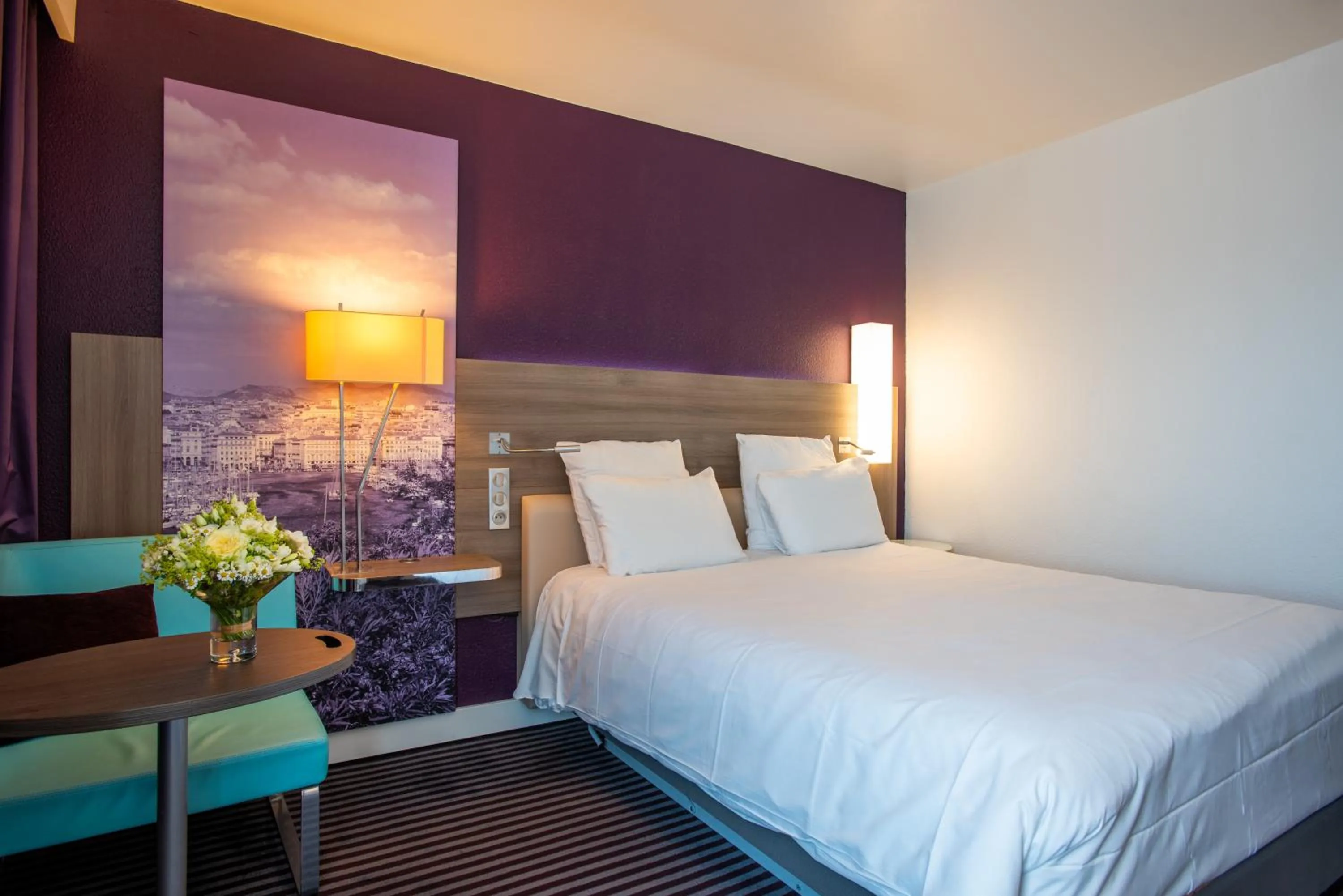 Bedroom, Bed in Mercure Marseille Centre Vieux Port
