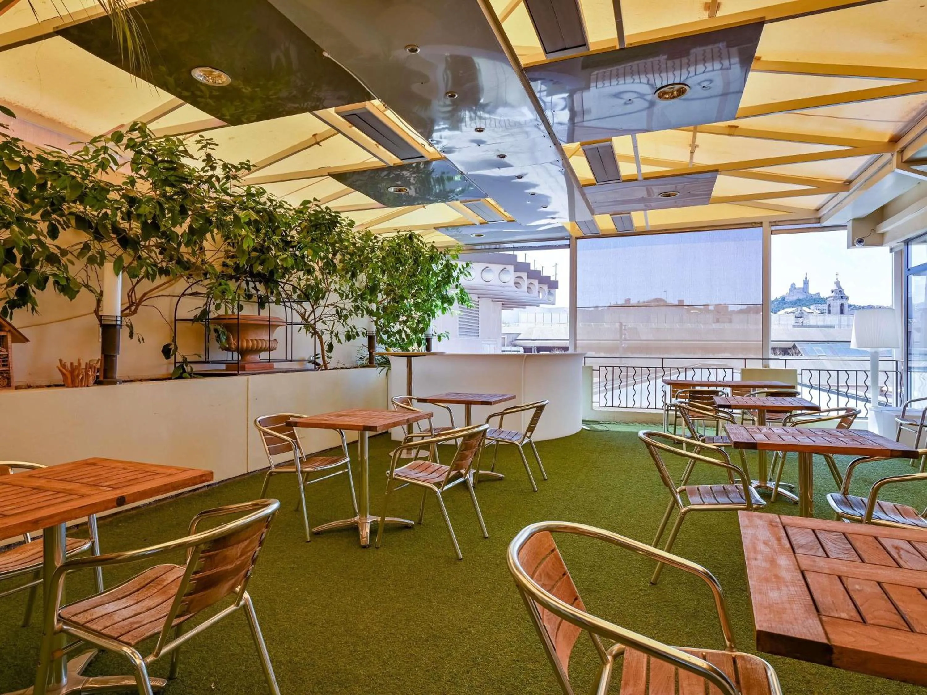 Business facilities in Mercure Marseille Centre Vieux Port