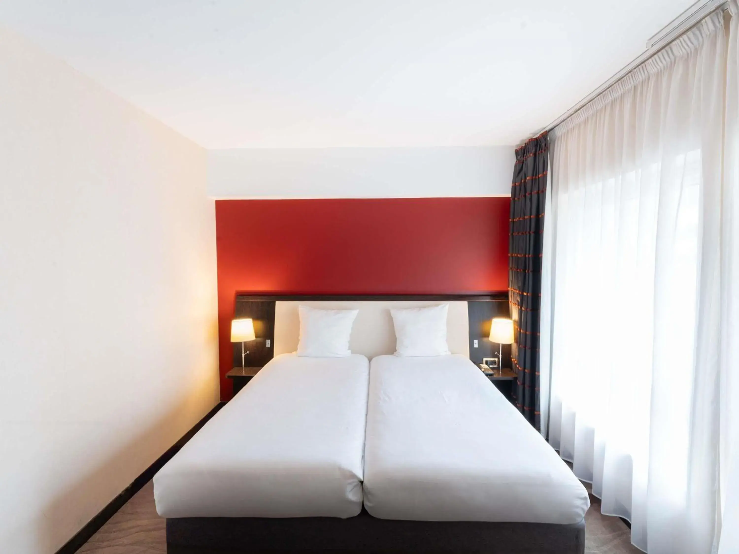 Bedroom, Bed in Mercure Le Mans Centre Bedroom, Bed in Mercure Le Mans Centre