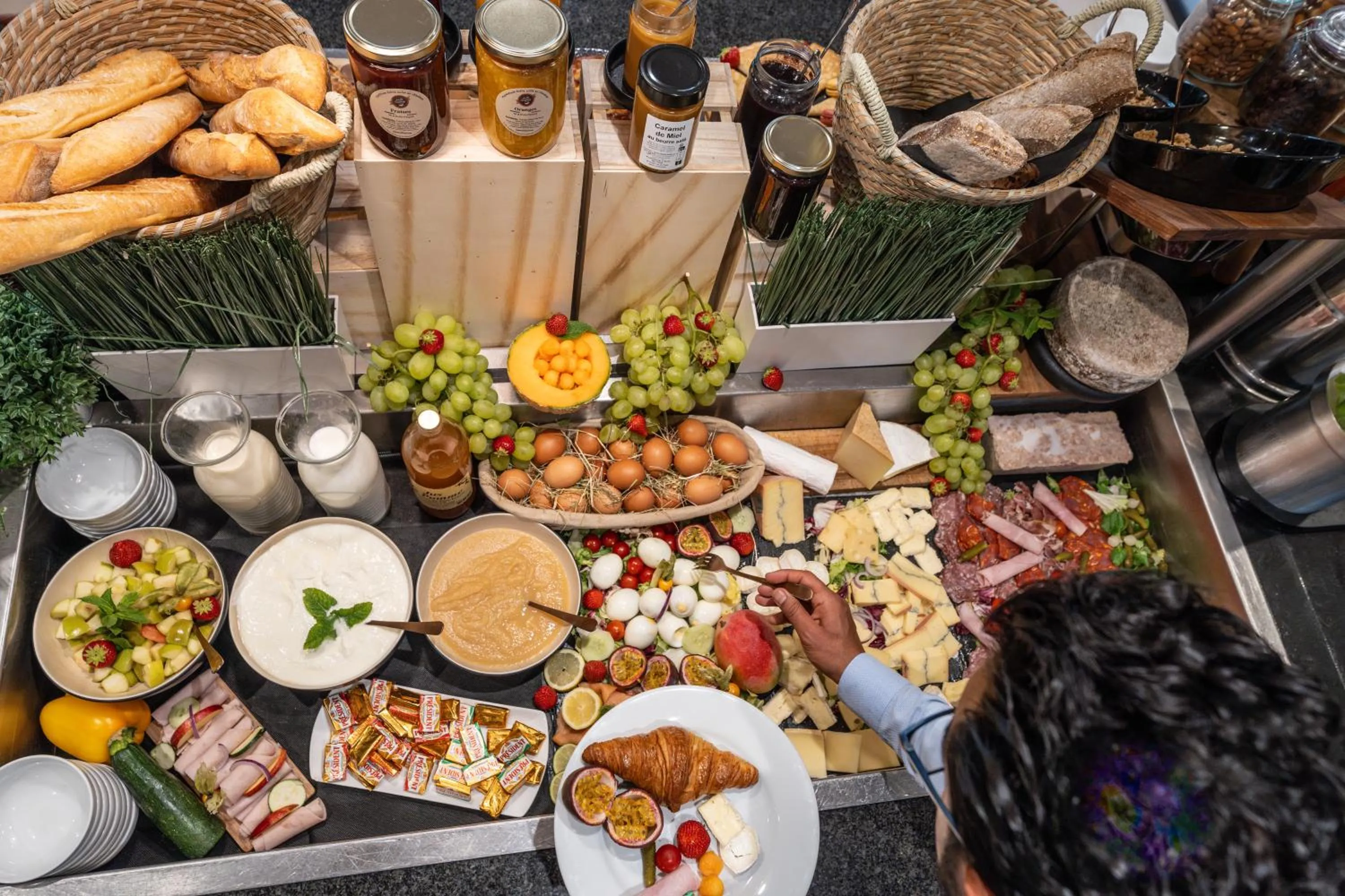 Buffet breakfast in Mercure Le Mans Centre