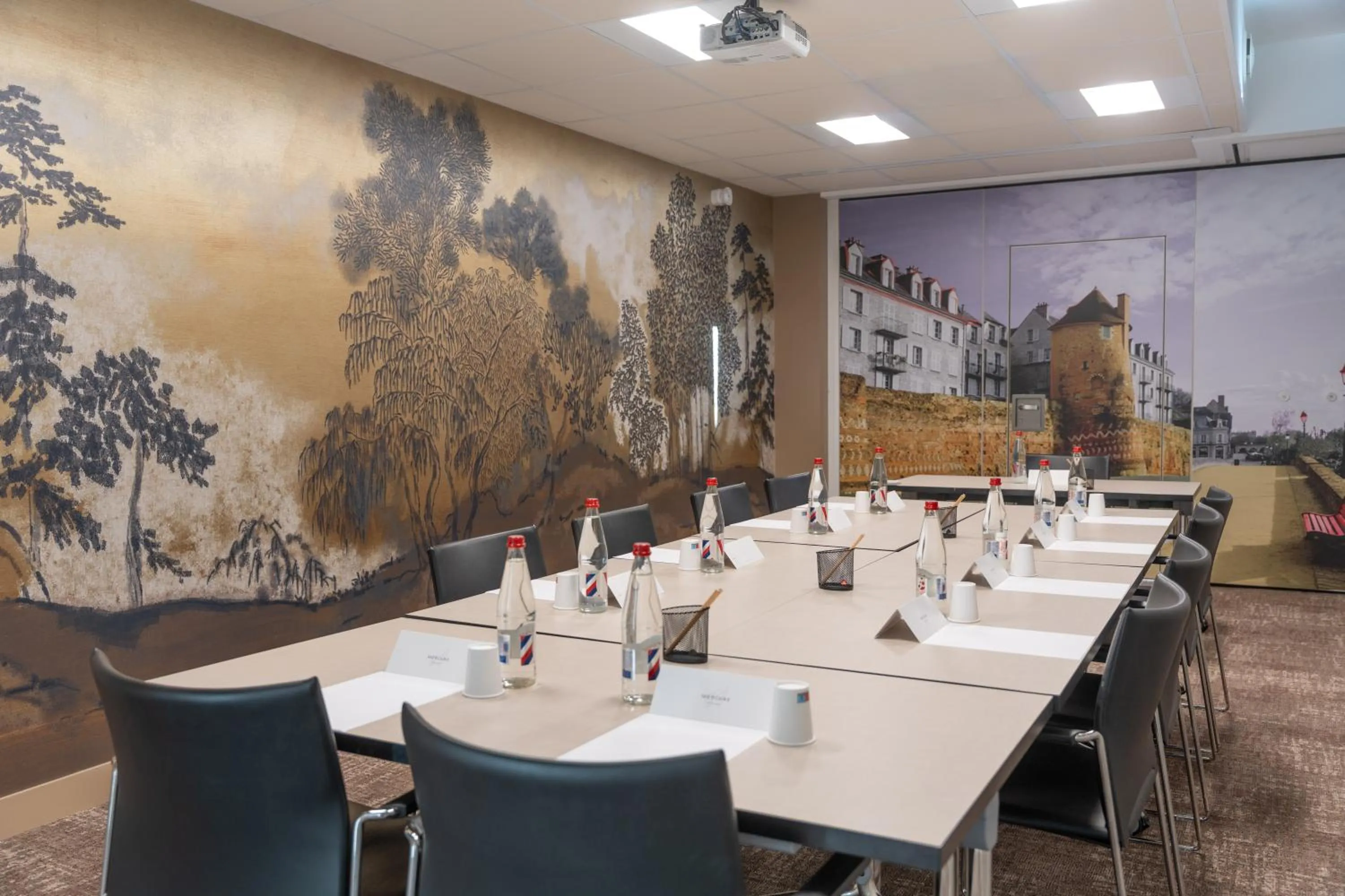 Meeting/conference room in Mercure Le Mans Centre