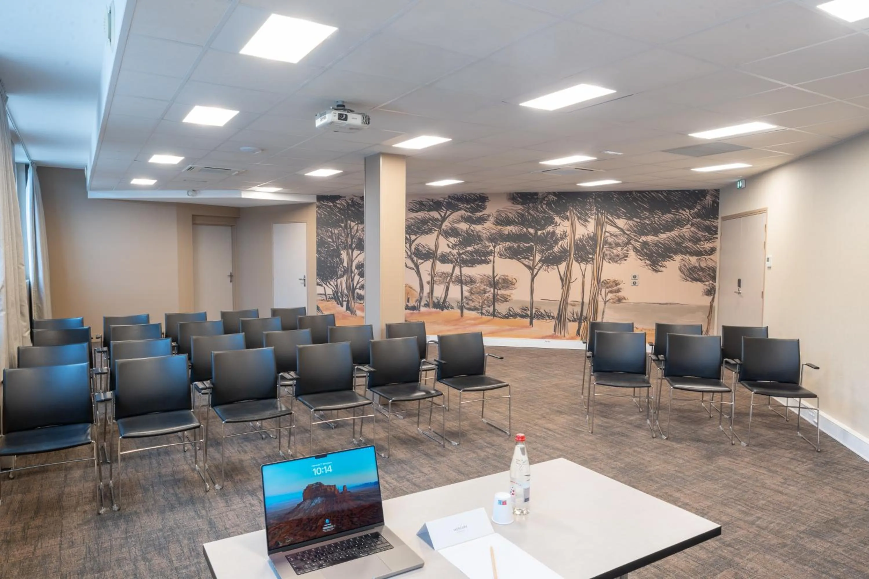 Meeting/conference room in Mercure Le Mans Centre