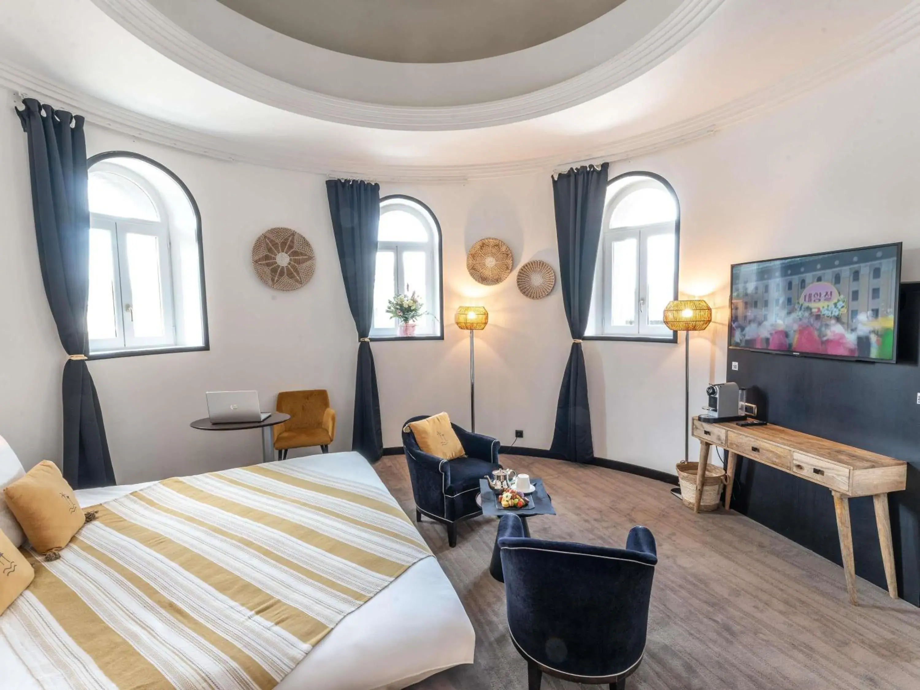 Bedroom, Bed in Mercure Le Mans Centre Bedroom, Bed in Mercure Le Mans Centre