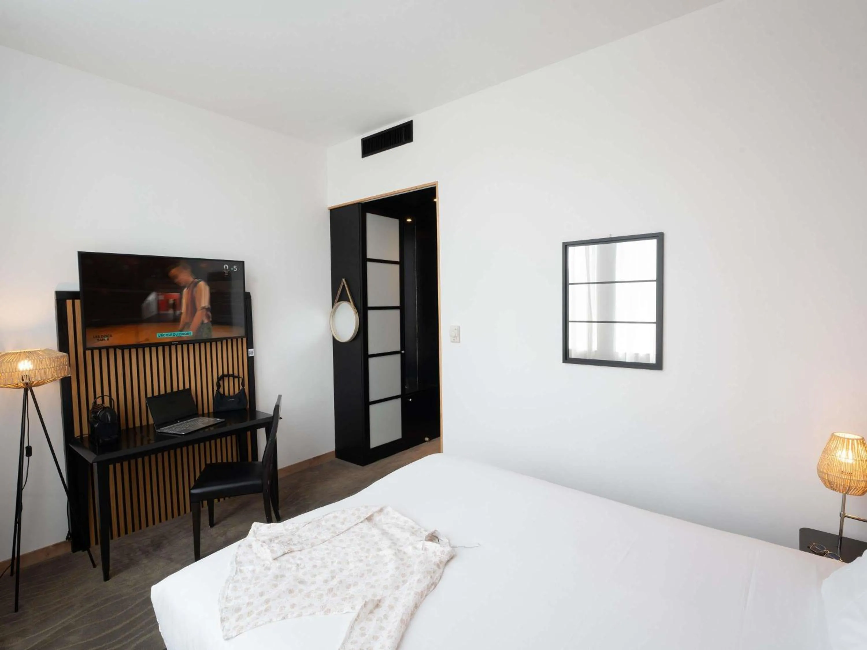 Bedroom, Bed in Mercure Le Mans Centre