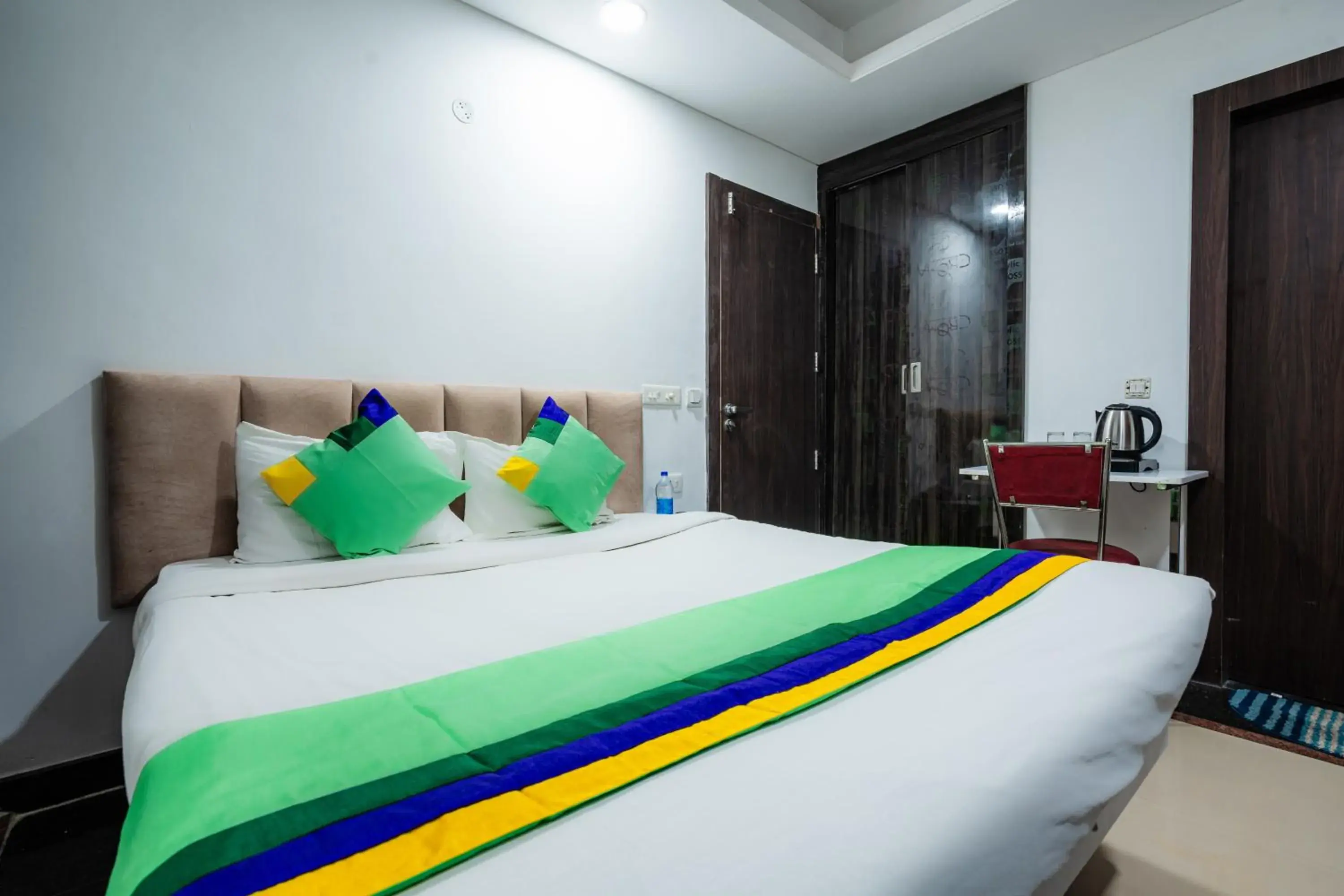 Bedroom, Bed in Treebo Silver Apartment Bedroom, Bed in Treebo Silver Apartment