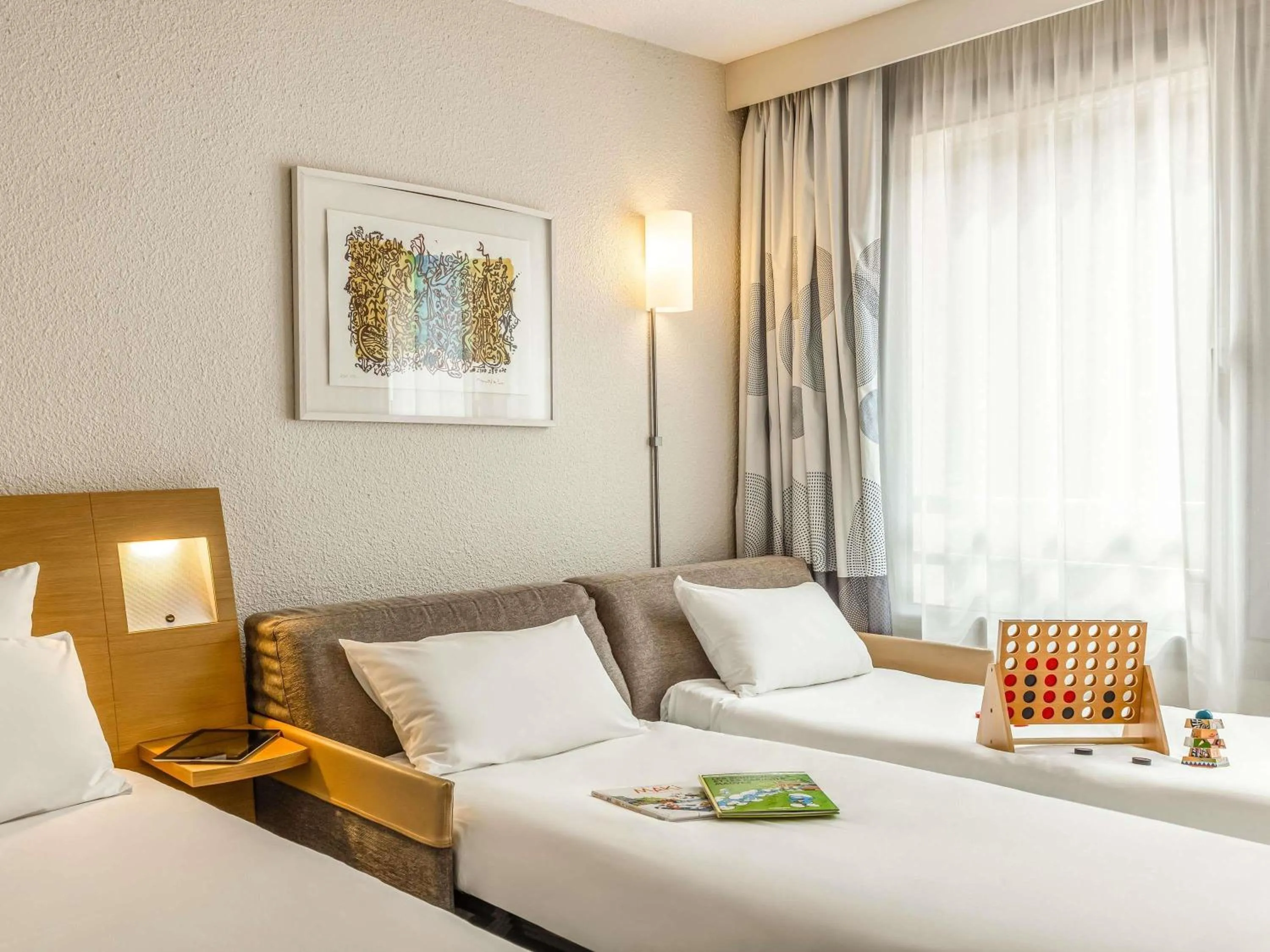 Bedroom, Bed in Novotel Lille Centre Gares