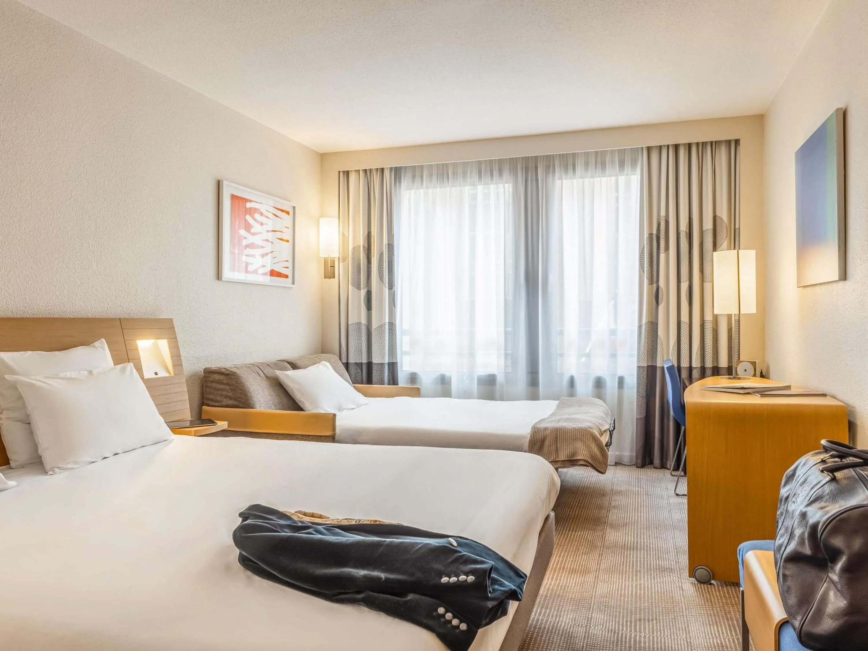 Bedroom, Bed in Novotel Lille Centre Gares