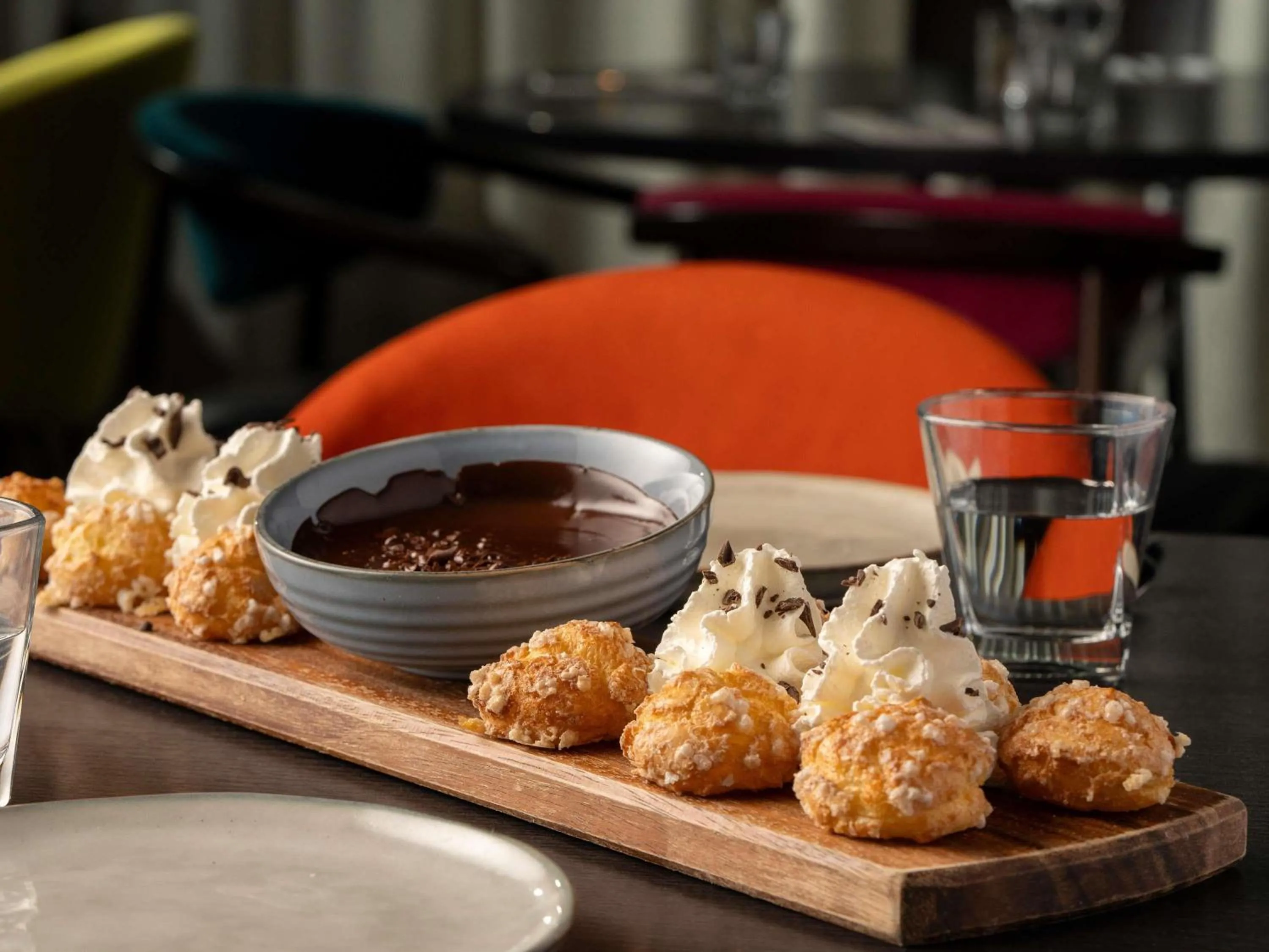 Restaurant/places to eat in Novotel Lille Centre Gares