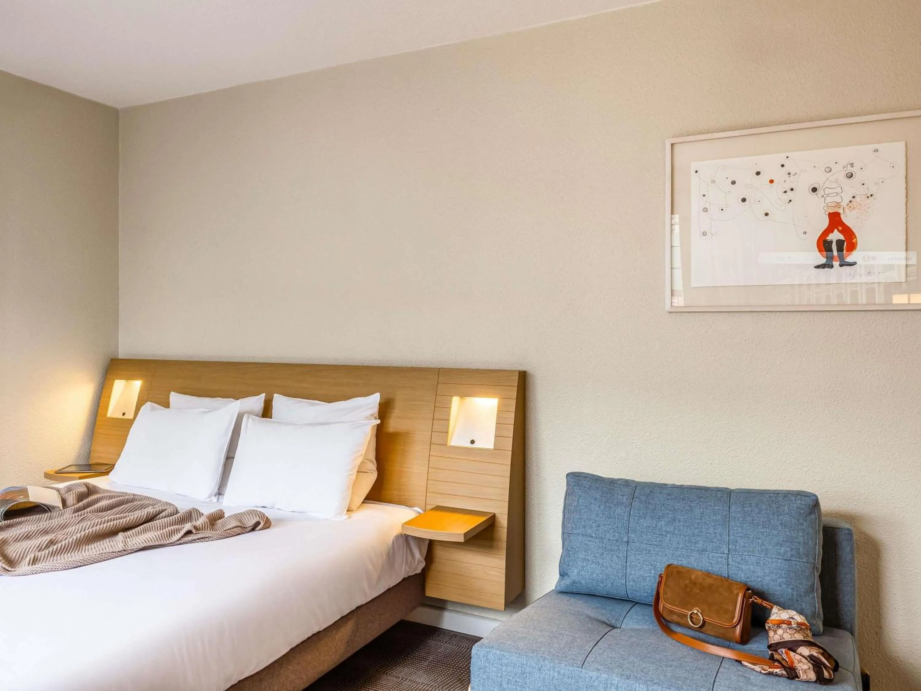 Bedroom, Bed in Novotel Lille Centre Gares