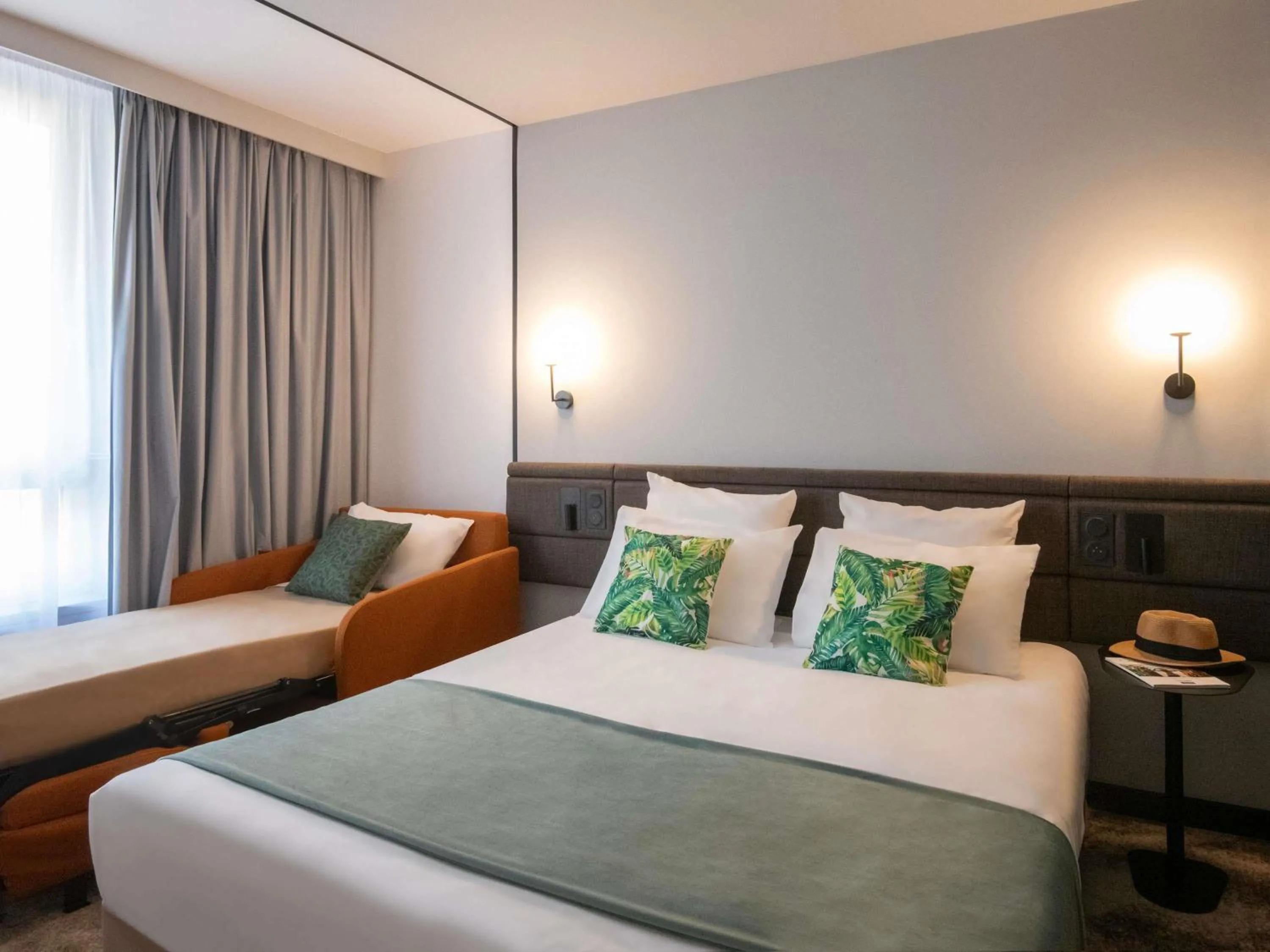 Bedroom, Bed in Novotel Nice Aéroport Cap 3000