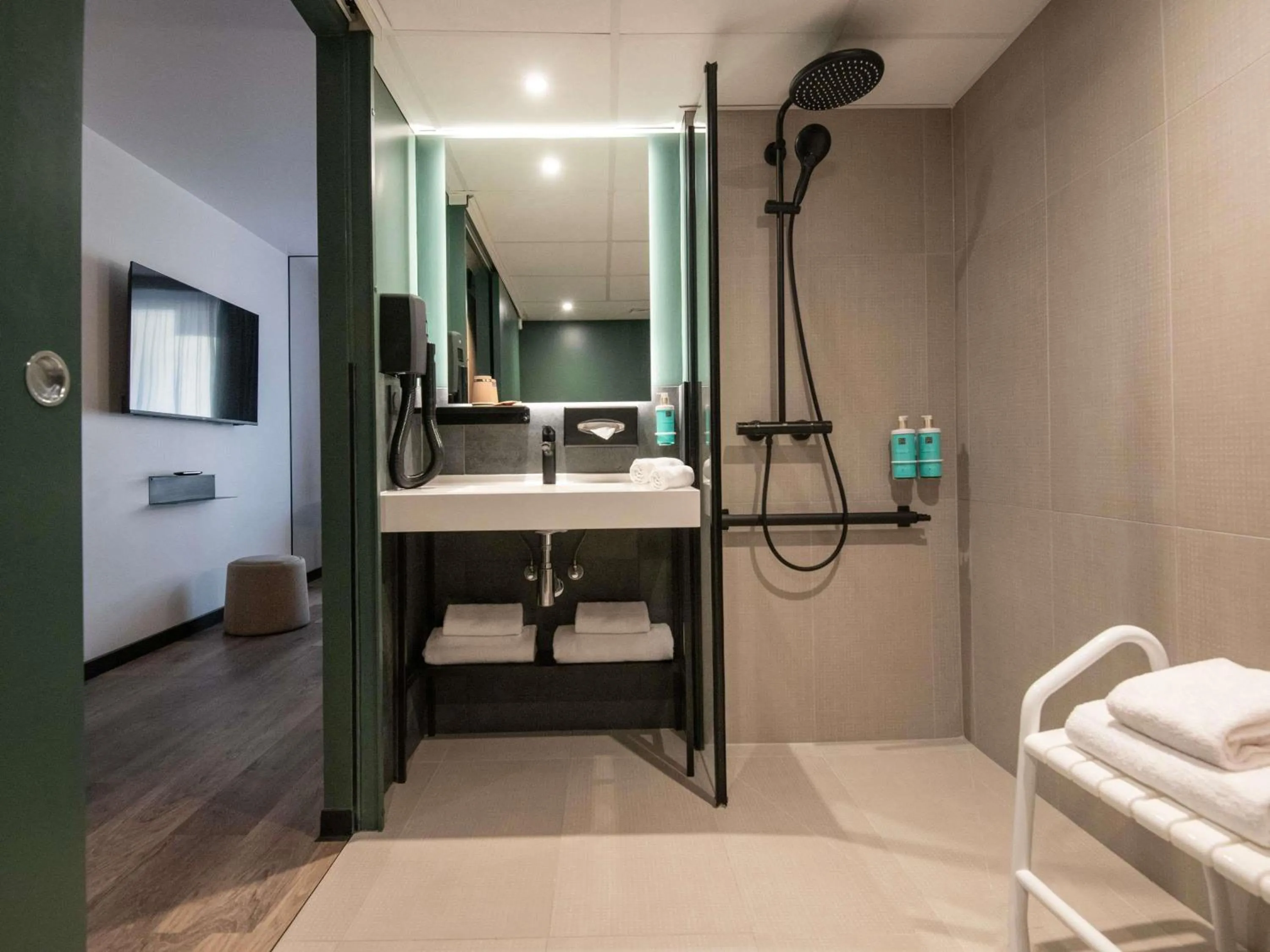 Bedroom in Novotel Nice Aéroport Cap 3000