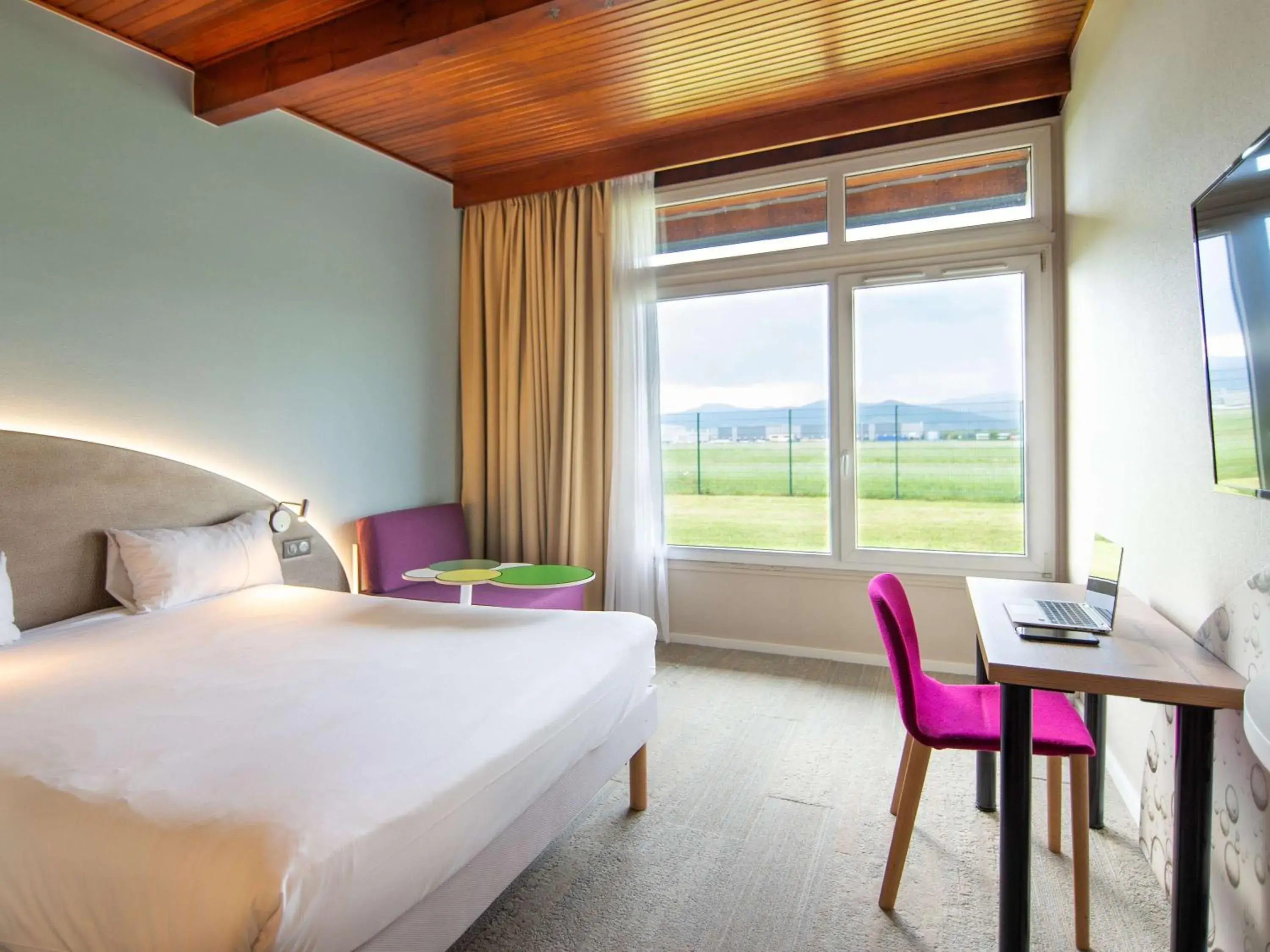 Property building, Bed in Ibis Styles Colmar Nord Property building, Bed in Ibis Styles Colmar Nord