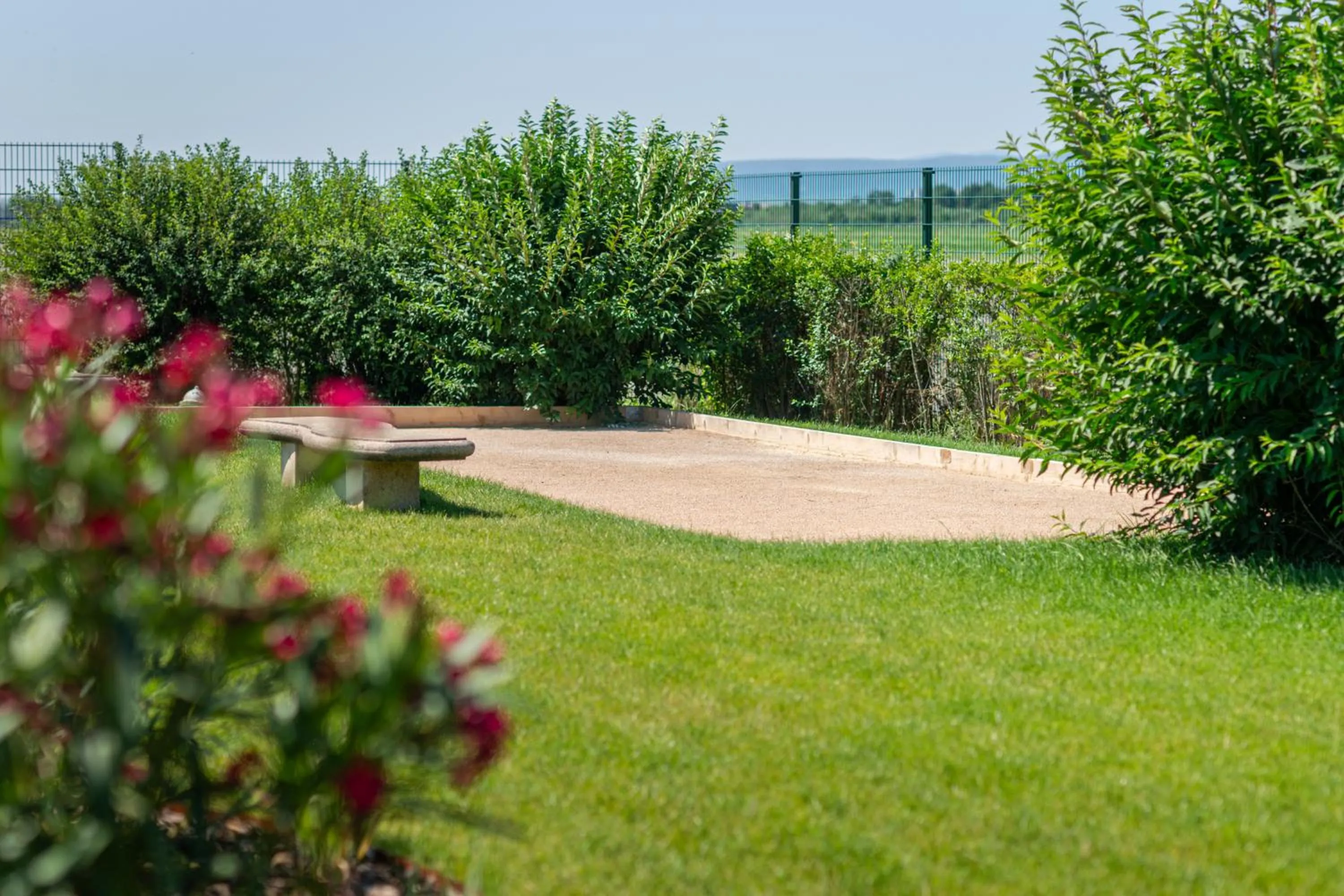 Garden in Ibis Styles Colmar Nord