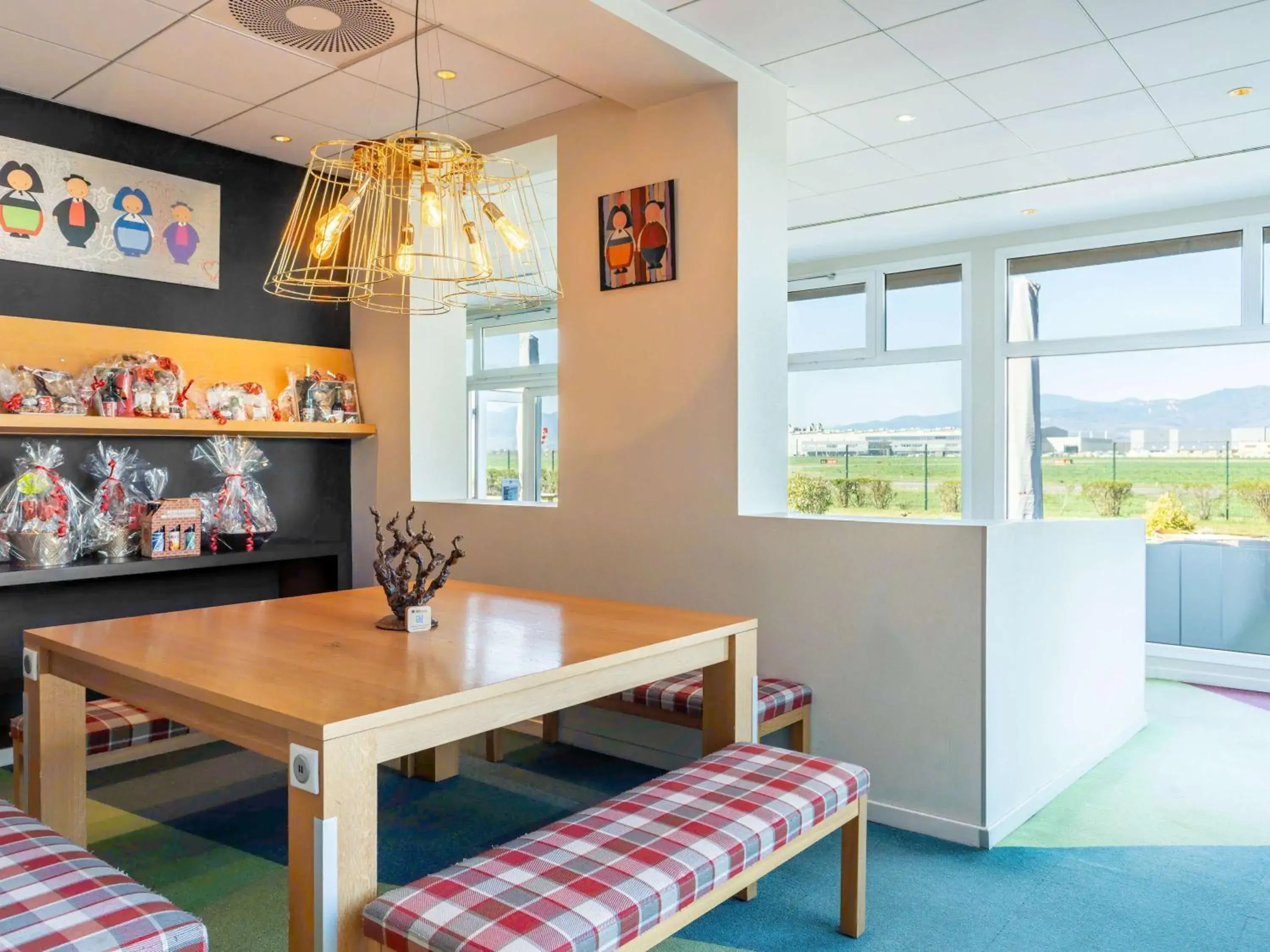Lounge or bar in Ibis Styles Colmar Nord Lounge or bar in Ibis Styles Colmar Nord
