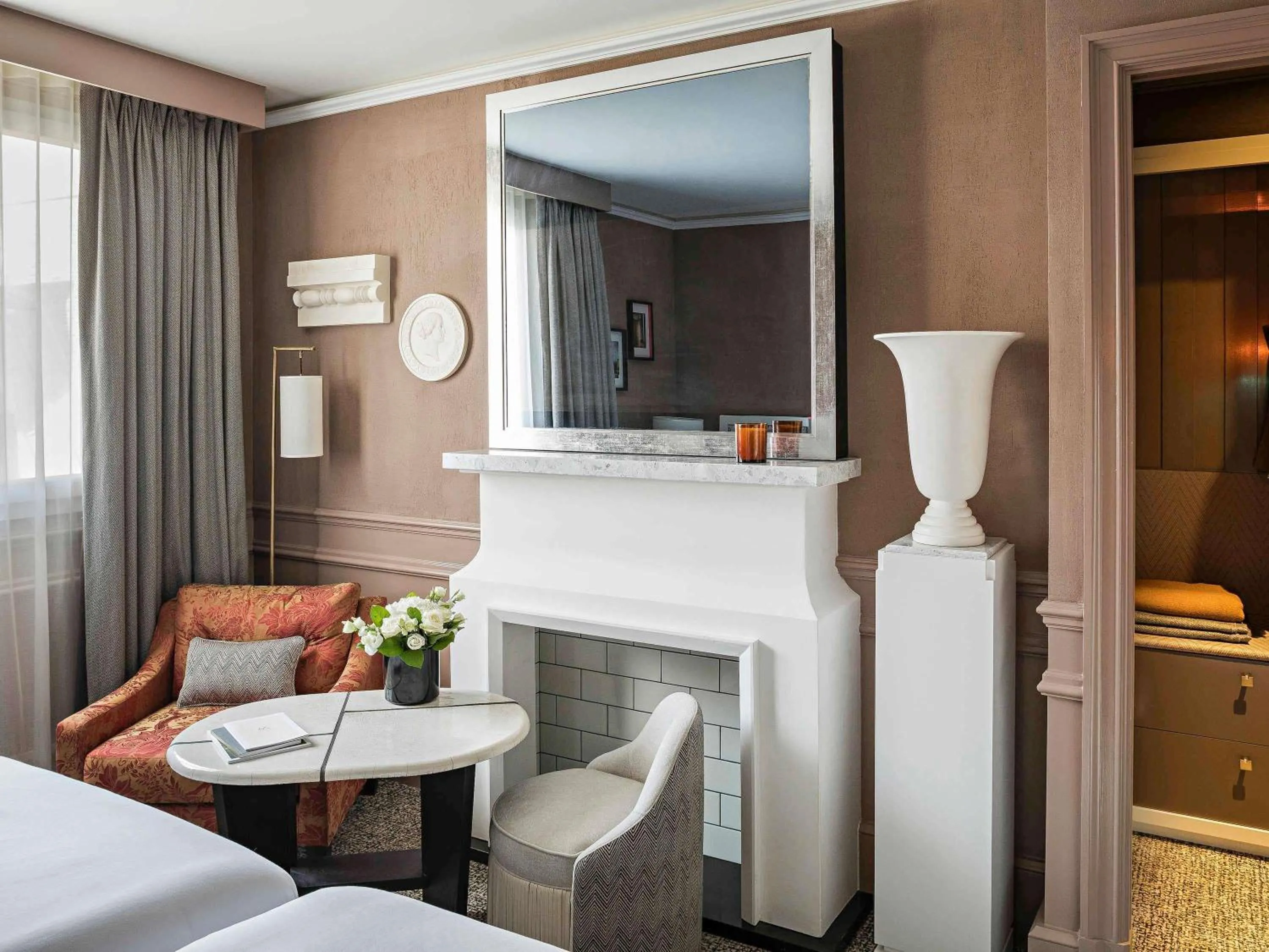 Bedroom, Bed in Sofitel Le Scribe Paris Opera