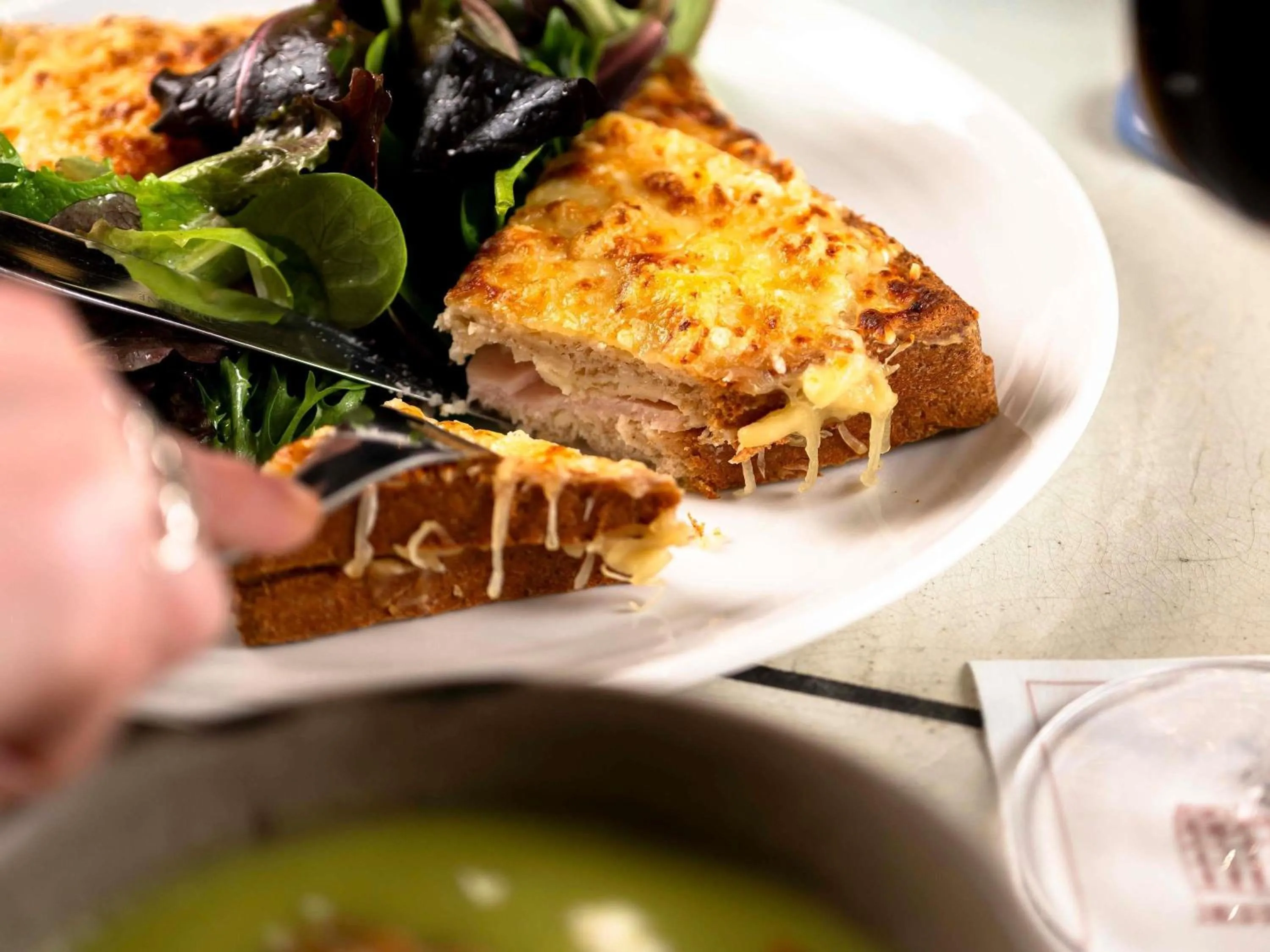 Restaurant/places to eat in Sofitel Le Scribe Paris Opera