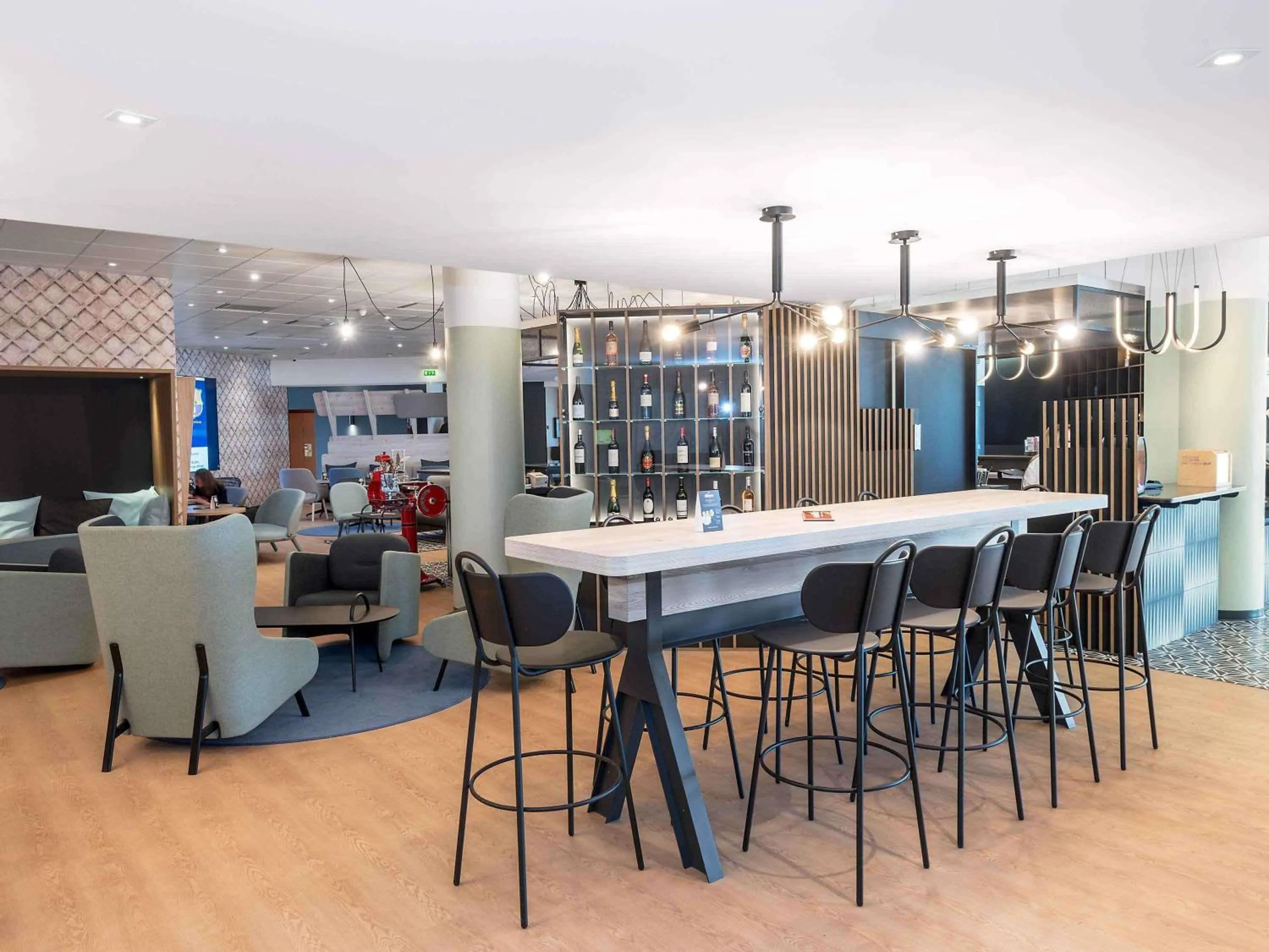 Lounge or bar in Novotel Marne-la-Vallée Noisy-le-Grand