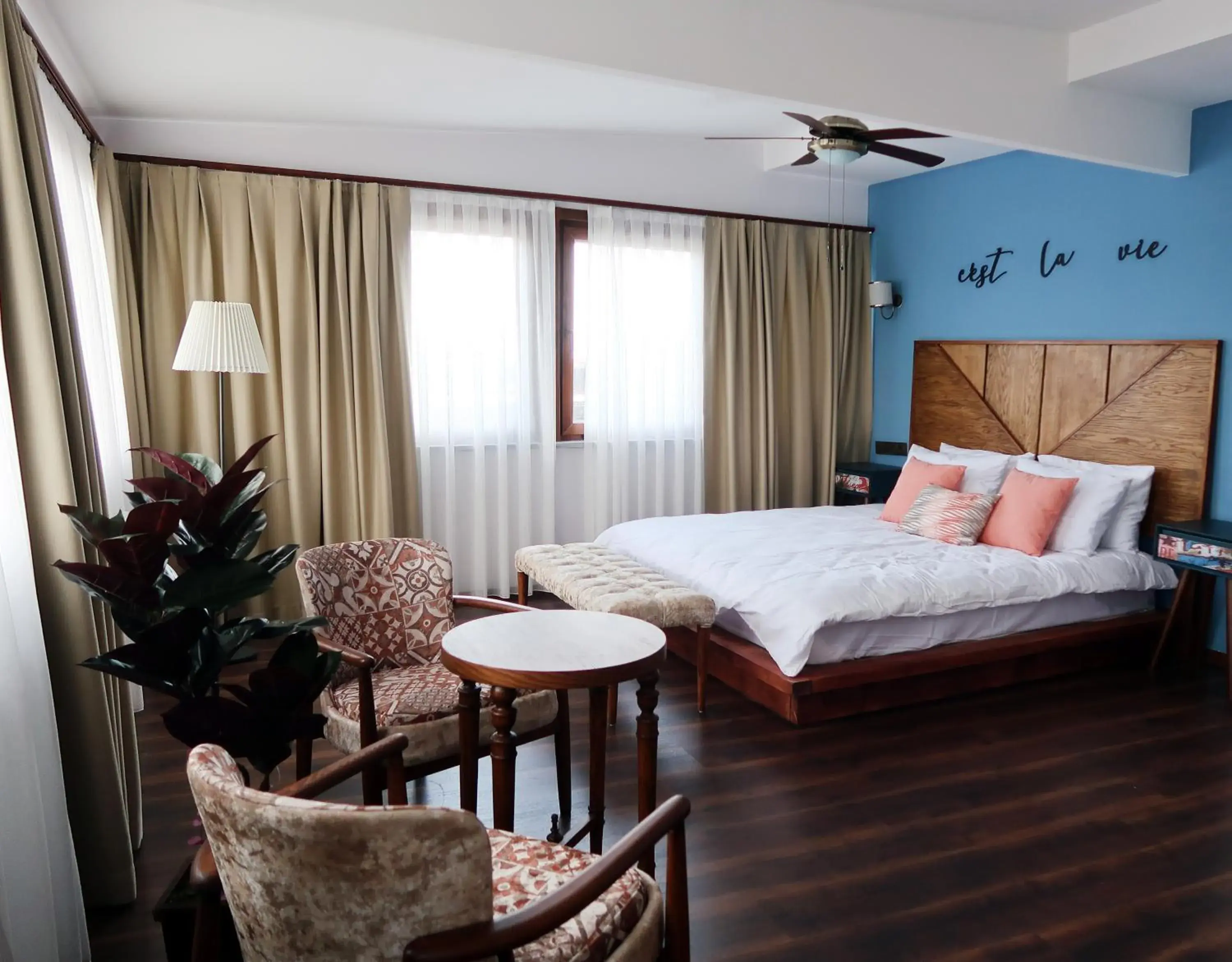 Deluxe Double Room with Side Sea View in Fuego Design Suites Deluxe Double Room with Side Sea View in Fuego Design Suites