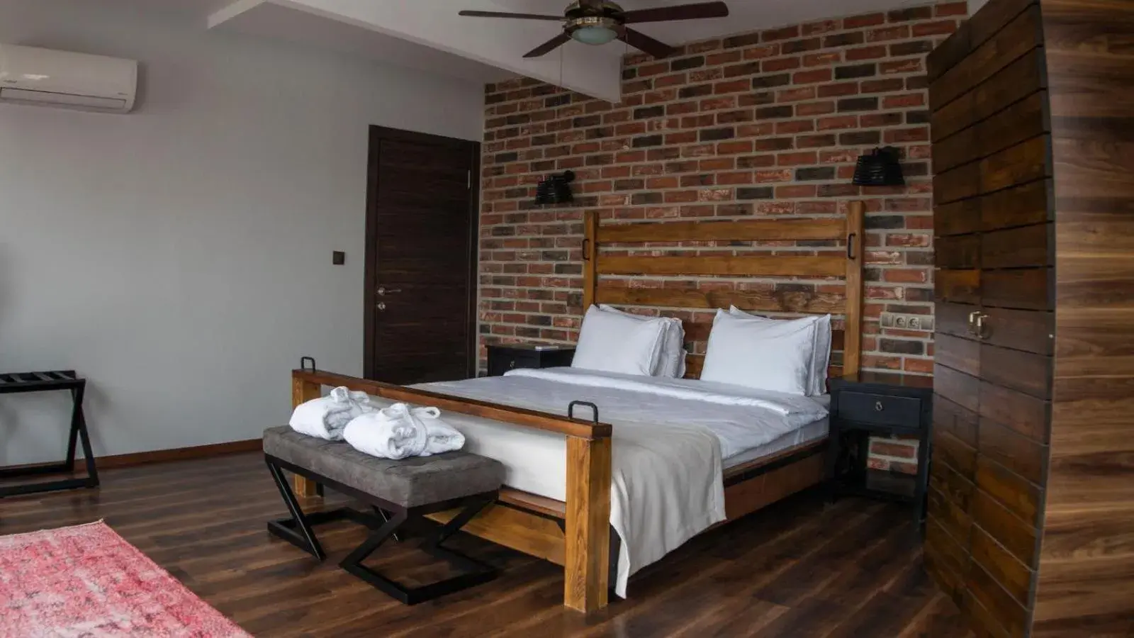 Deluxe Family Suite in Fuego Design Suites Deluxe Family Suite in Fuego Design Suites