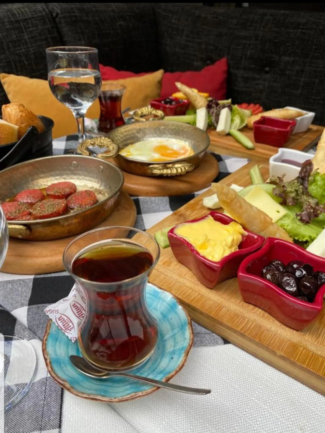 Food and drinks in Fuego Design Suites