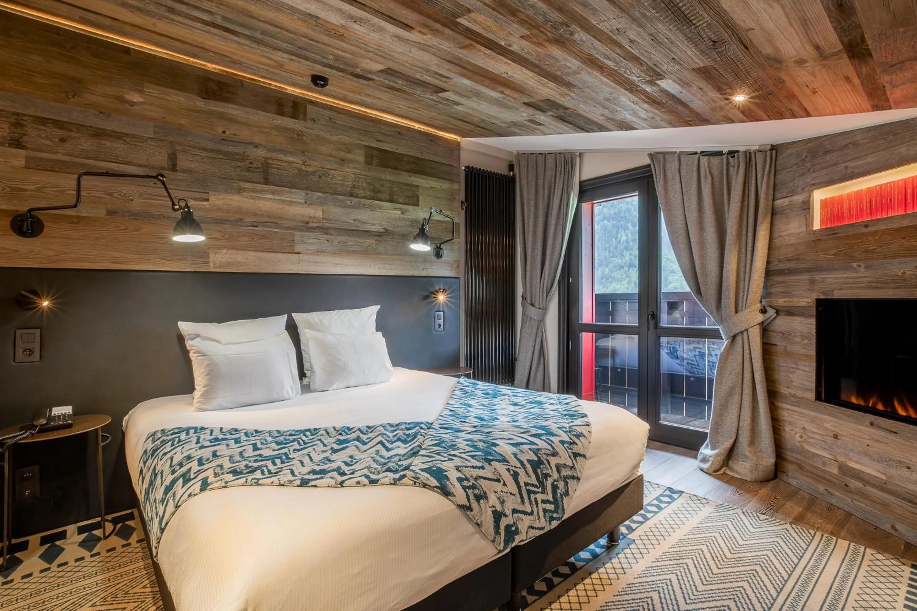 Bedroom, Bed in Chalet Hôtel Le Prieuré & Spa