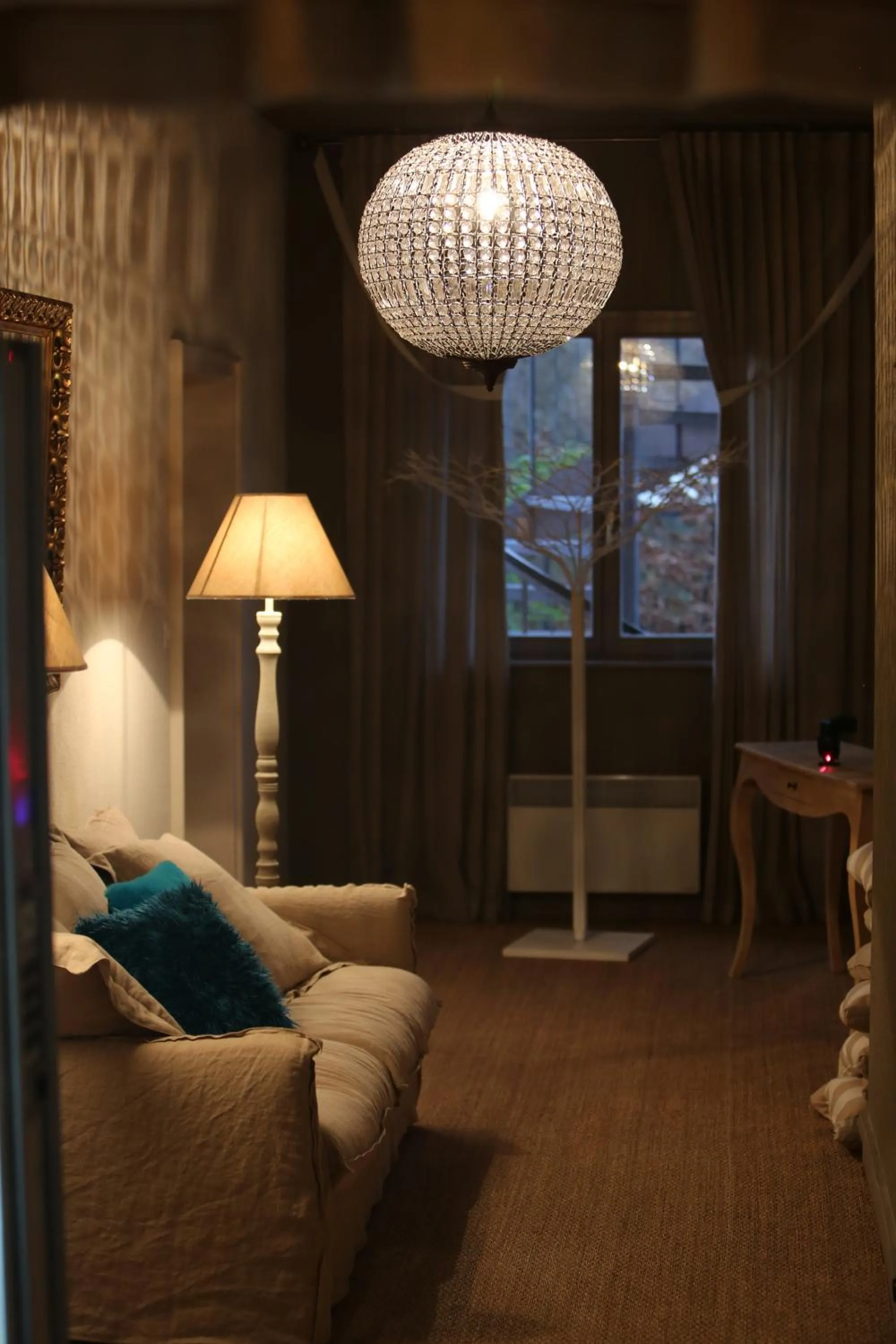 Decorative detail in Hôtel Restaurant Verger des Châteaux, The Originals Relais, proche Sélestat