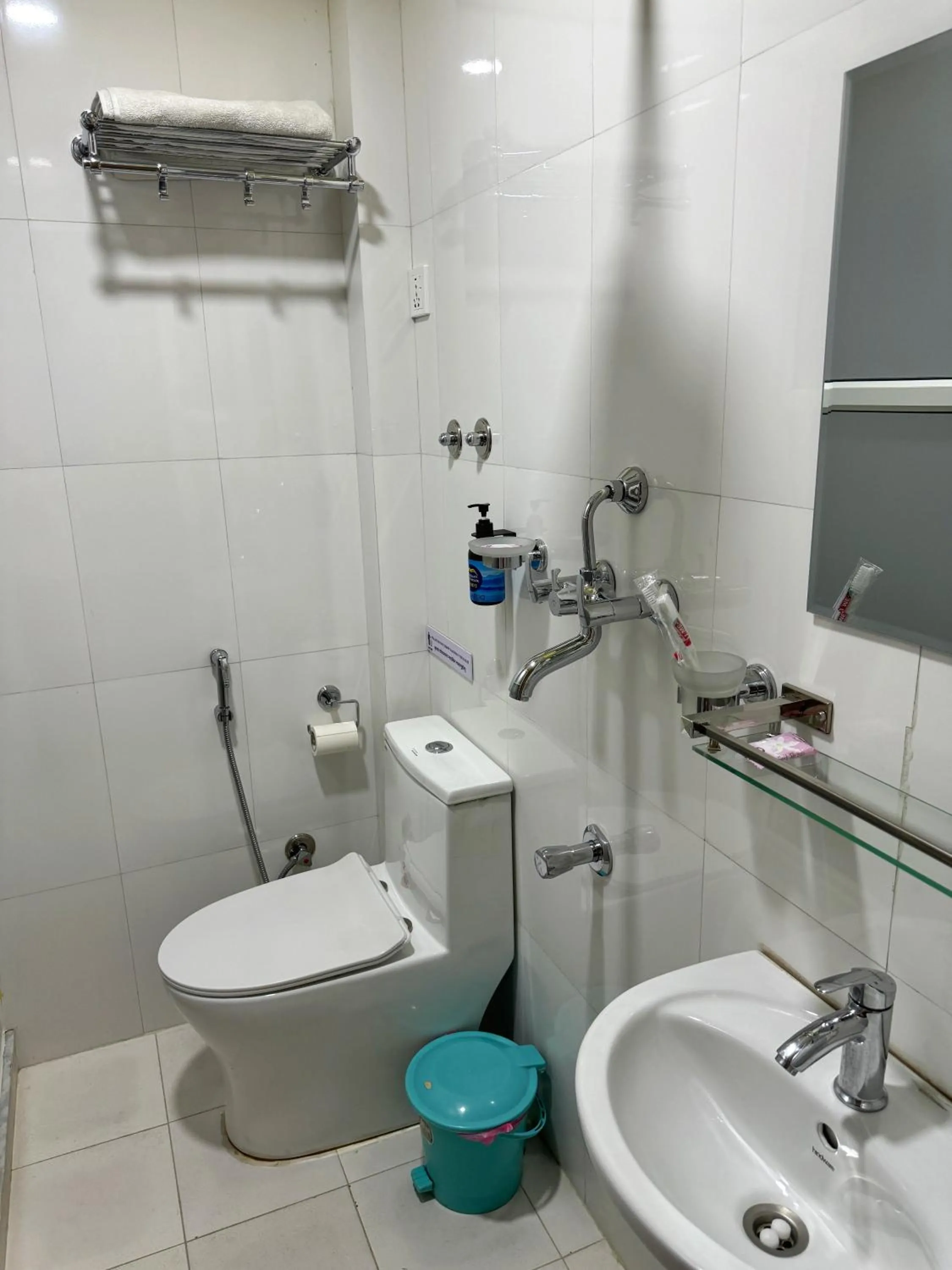 Bathroom in Peace and Joy Guest House
