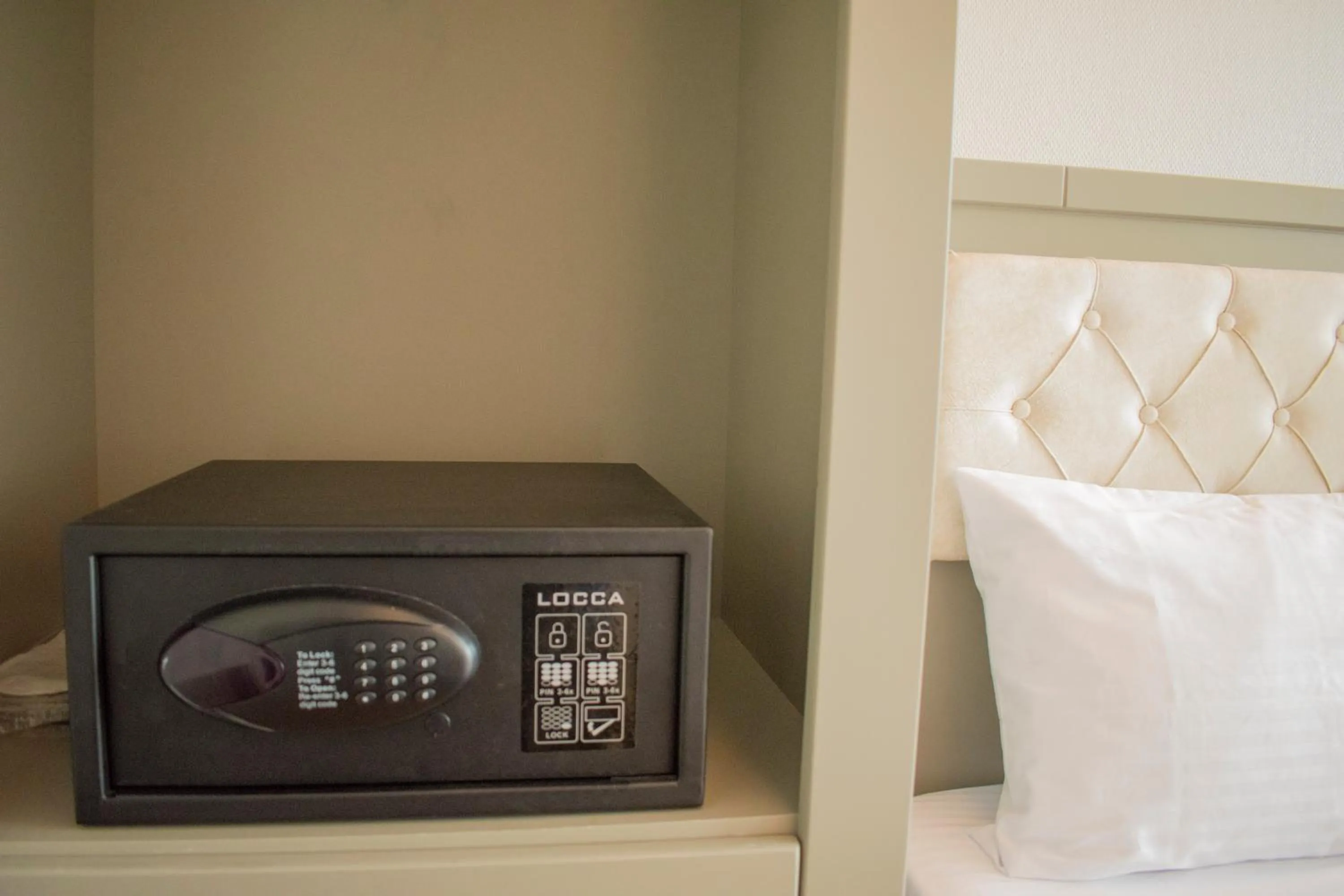 Photo of the whole room in Mayer Hotel Istanbul