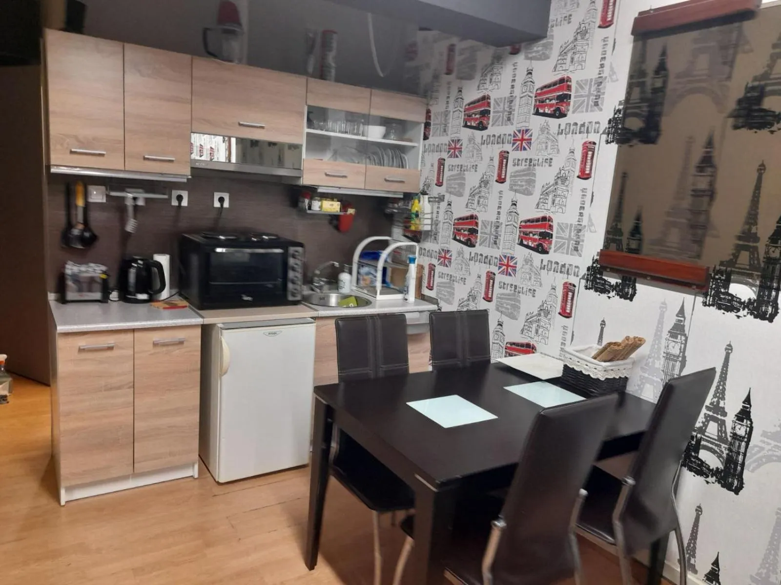 Kitchen or kitchenette in Day in Athens